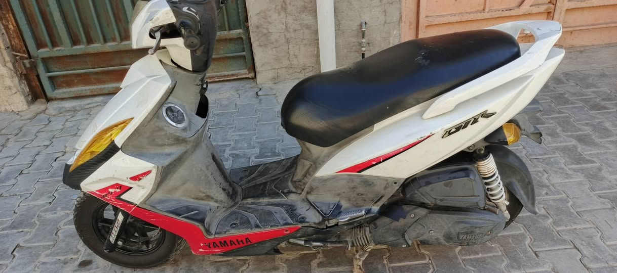 سلام عليكم ورحمه والله وبركاته دراجه جيتي ار نوزل مكينه بلاديه كهربائيات كلها شغاله الدراجه كل نقص مابيها دراجه 80/100 نضيفه أوراقه كامله السعر 1000000 وبيها مجال للطيبين ومكاني بغداد الحريه الرقم ***********
