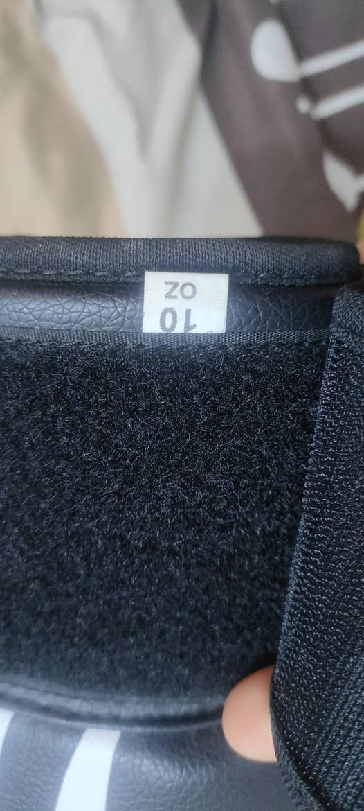 چفوف مايك تايسون الاصلي
لاصق قوي جداً انسى يخرب او يفلت 
25 الف


**إذا كنت صاحب هذا الإعلان وتريد حذفه لأي سبب، رجاءا أرسل رسالة إلى الدعم الفني**