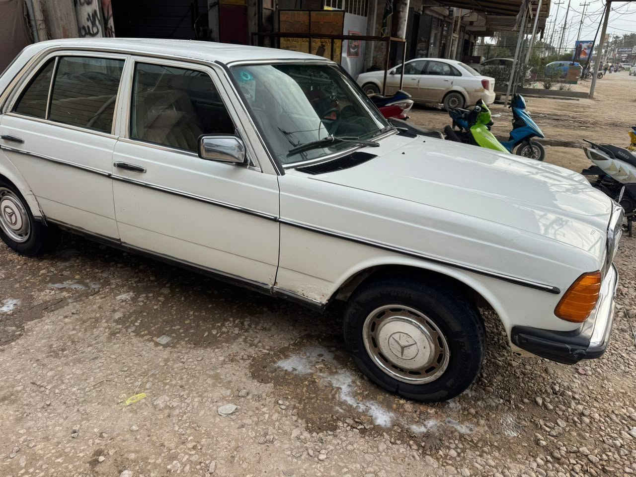 السلام عليكم ابو جحيل للبيع موديل 83/
مكينه وكير بلاديه بسمي كهربائية كله شغل مكان بابل حديده\ زينه سعر 43 بيه مجال رقمي ***********
