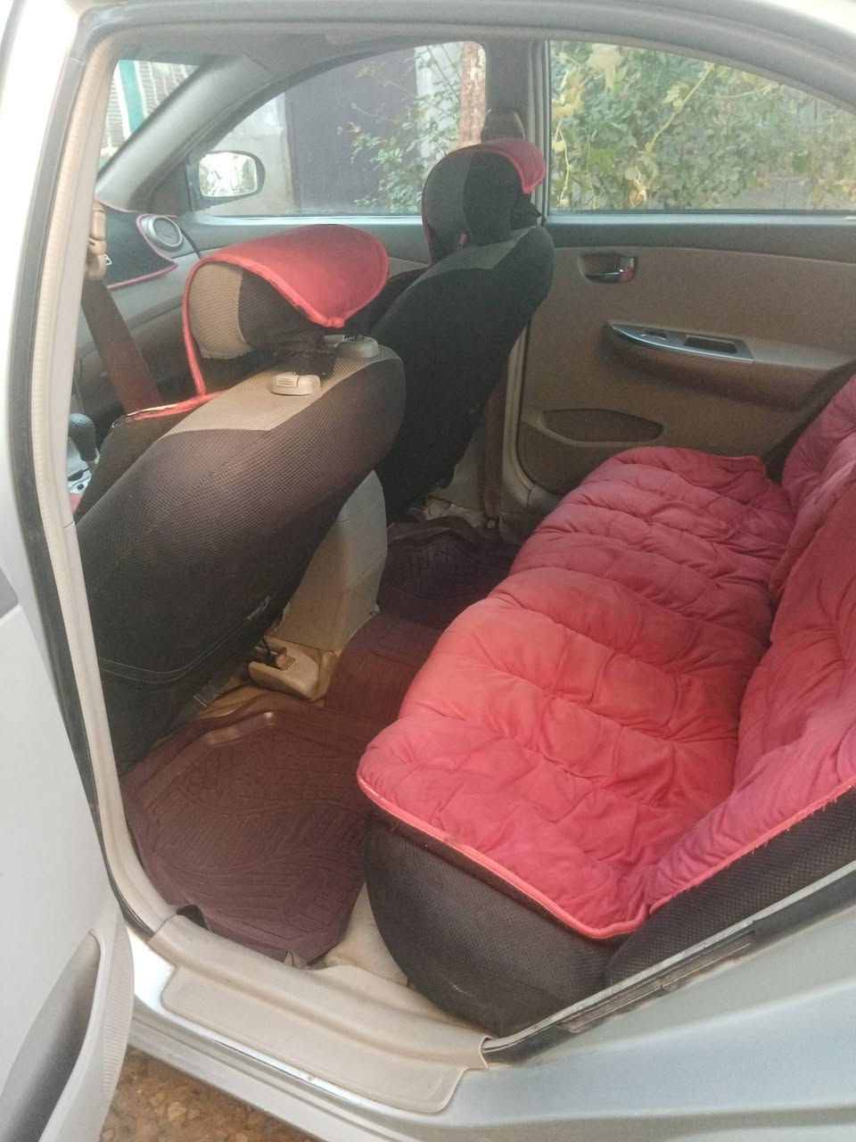 السلام عليكم
،. Byd بي وايدي 
موديل 2013 سياره جاهزه وخير من الله مكفوله مكينه وكير وصدر السنويه 2029

***********
