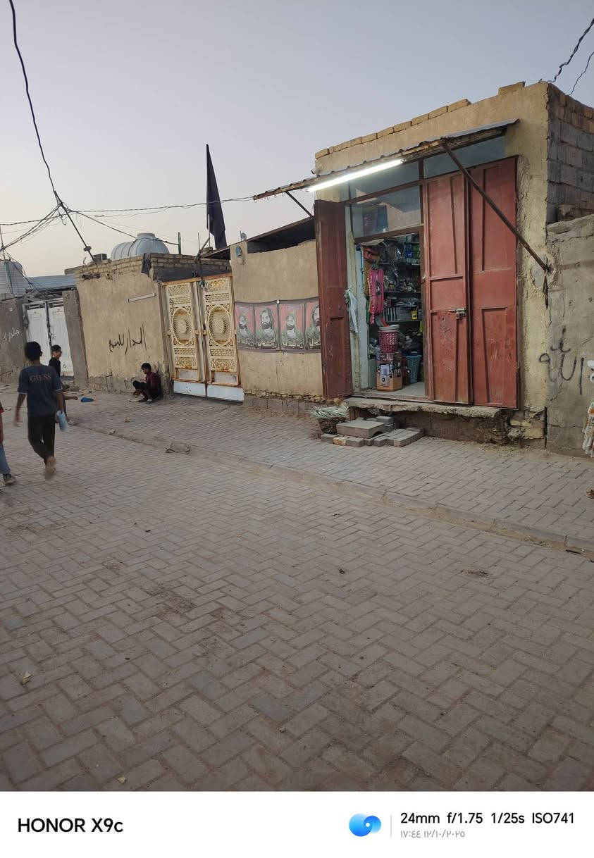 *********** حي ابو سكينه 270 مساحه غرفتين وصاله ومطبخ ام محل
