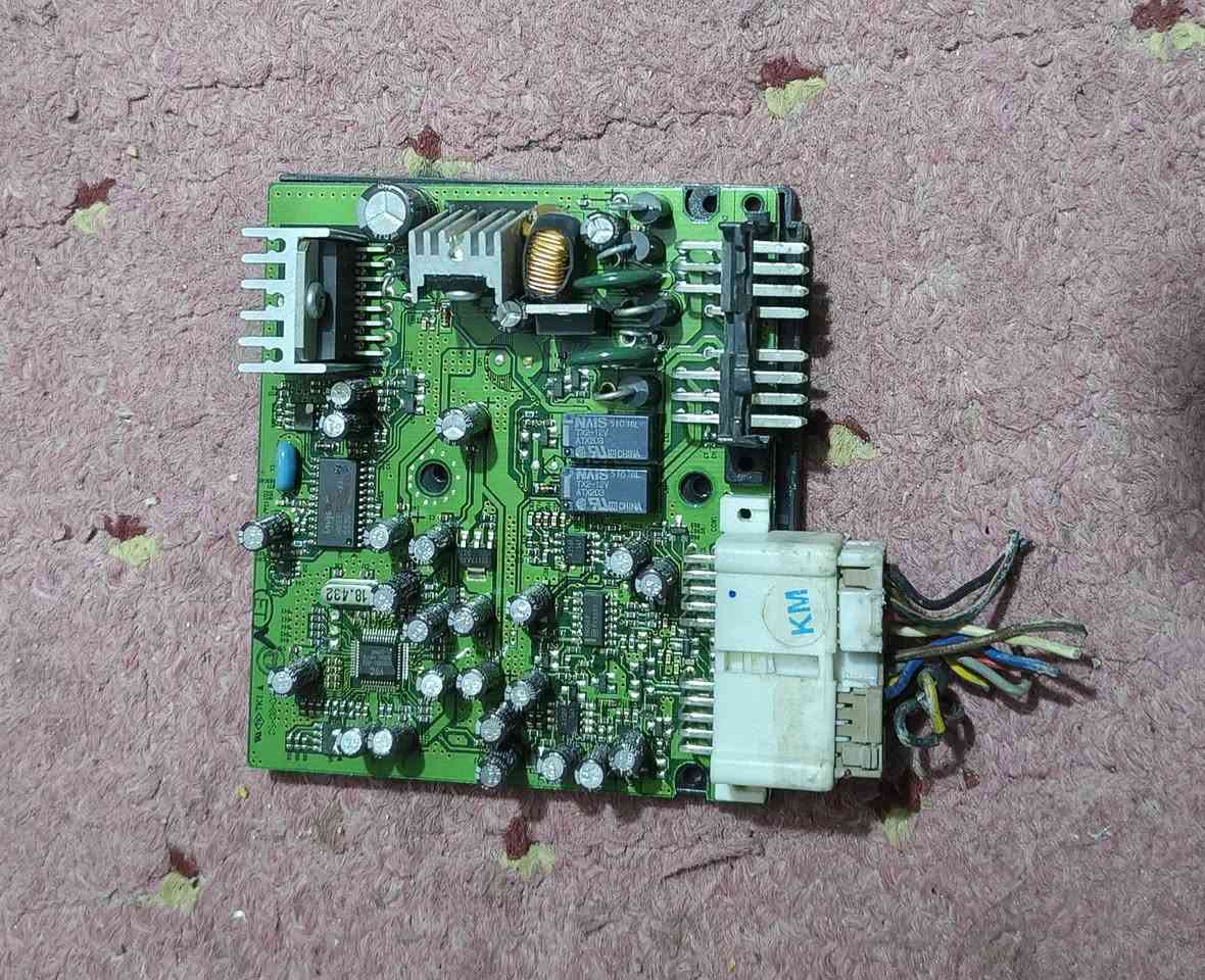 السلام عليكم ورحمة الله وبركاته 
من رخصه الادمن 
عقل كيه ريو 2003-2005 ما اعرف شغال لو لا ب 10 مكاني بغداد 
رقمي *********** بي واتساب
