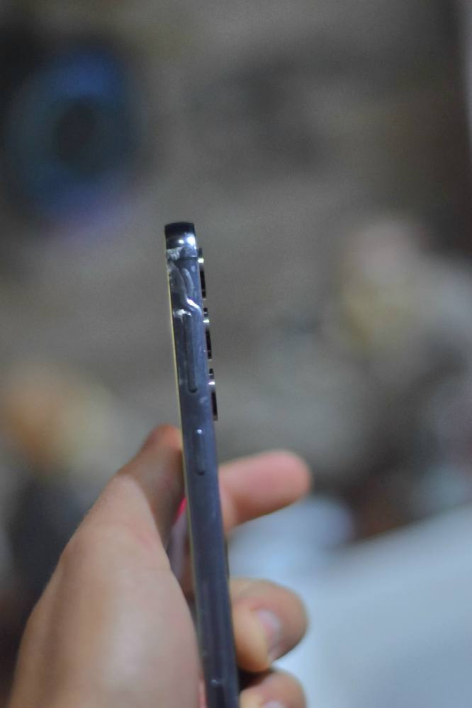 السلام عليكم اخوان 
عندي  سامسونج كلكسي اس ٢٣ بلس جهاز نضيف كلش يعني من اول ما جبته غلفته لزكه جيلاتين للظهر والجوانب واكيد للشاشه همين يعني جهاز كلش نضيف واستخدمه قليل ومكفول من كلشي جهاز يخبل الله شاهد ما يخسر الي ياخذه 
جهاز ذكرته ٢٥٦ 
وشريحة وحده ويأخذ شريحه إلكترونية الجهاز أمريكي اصلي بس شرط مو مال باله مثل الي موجود بل سوك يكون مفتوح اني جهازي صديقي مشترية من امريكا يعني مو باله وياه كارتونه فقط وشرط مطابق جهاز للبيع فقط 
مكاني بغداد البلديات وما عندي توصيل
سعره ٤٩٠ الف 
*********** بغداد, العراق
