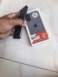 ايفون 17 • ٢٥٦ • بطاريه ١٠٠