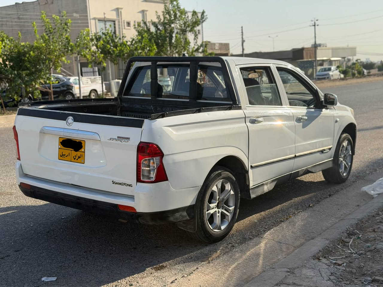 سانگیۆنگ ٢٠١٢دەبل ئەکسل4*4
سبوغ تەنها دەرگای دواوە دوبست سبوغە
نرخی ٧٧وەرەقە
*********** أربيل, العراق
