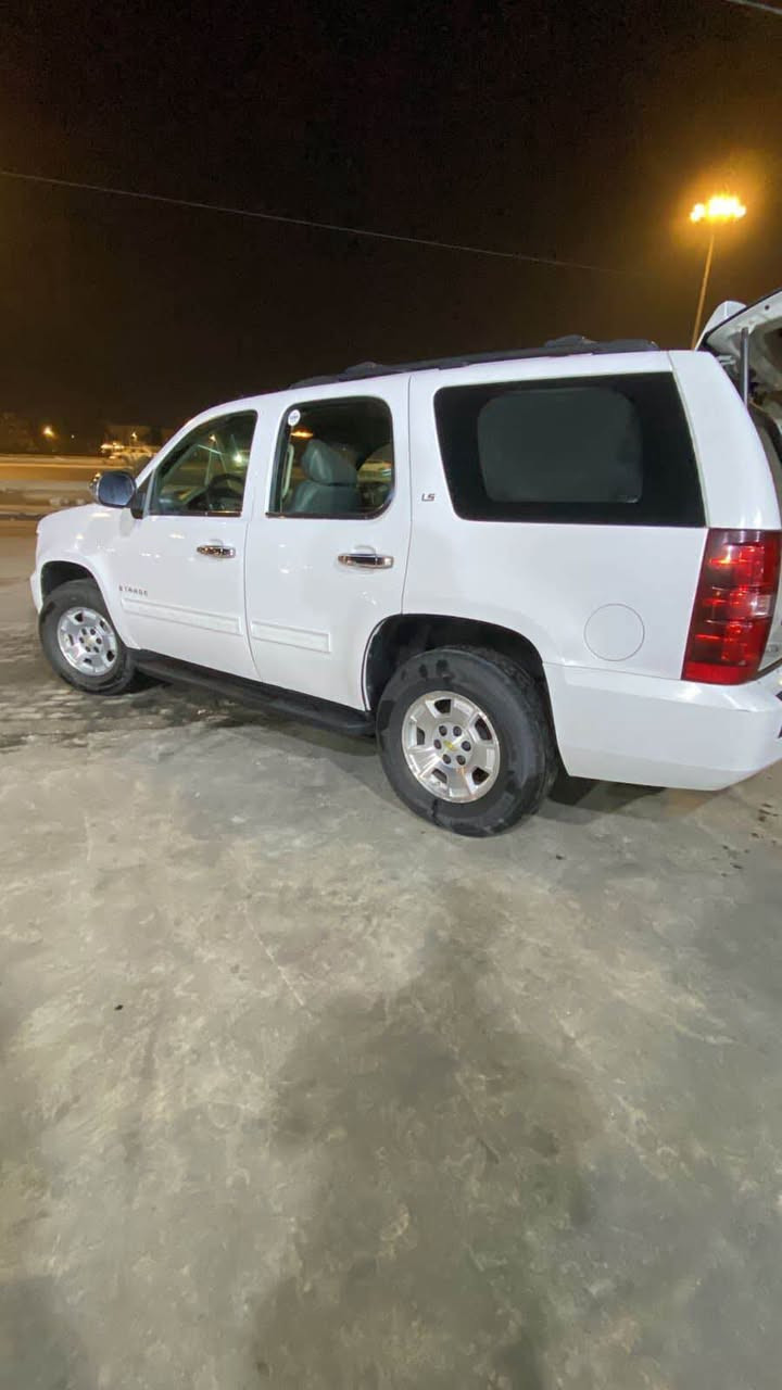 السلام عليكم تاهو مديل 2007 اصل رقم بصره الجديد سنويه جديده شرط التحويل كفاله عامه من الضربه والتبديل والصبغ العام مكينه كير حداديه تبريد جاهزه شرط ترايك 200 للمريخ وارد كندي مري كهرباء باب كهرباء تحكم ستيرن كامره شاشه اصليه سماعات GBL السعر 220 قابل للتفاوض *********** وتساب 24 ساعه البصرة, العراق
