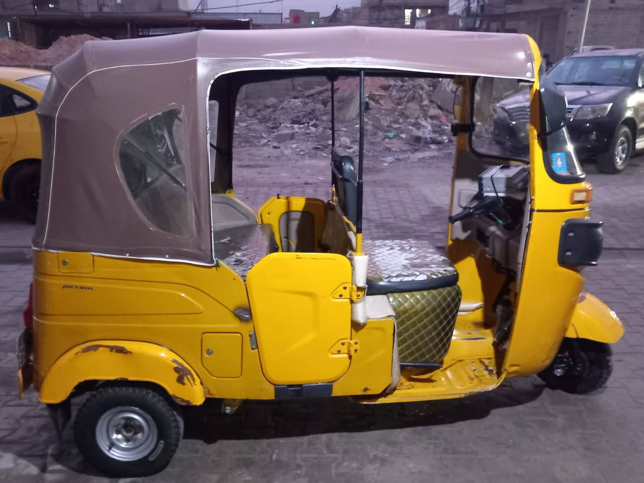 سلام عليكم تكتك البيع مديل واحد وعشرين تكتك البلديه مرقمه ابغداد تكتك خيرمن الله كله مكاني ابغداد شعله سعر بسبعة ونص وبيه مجال ***********
