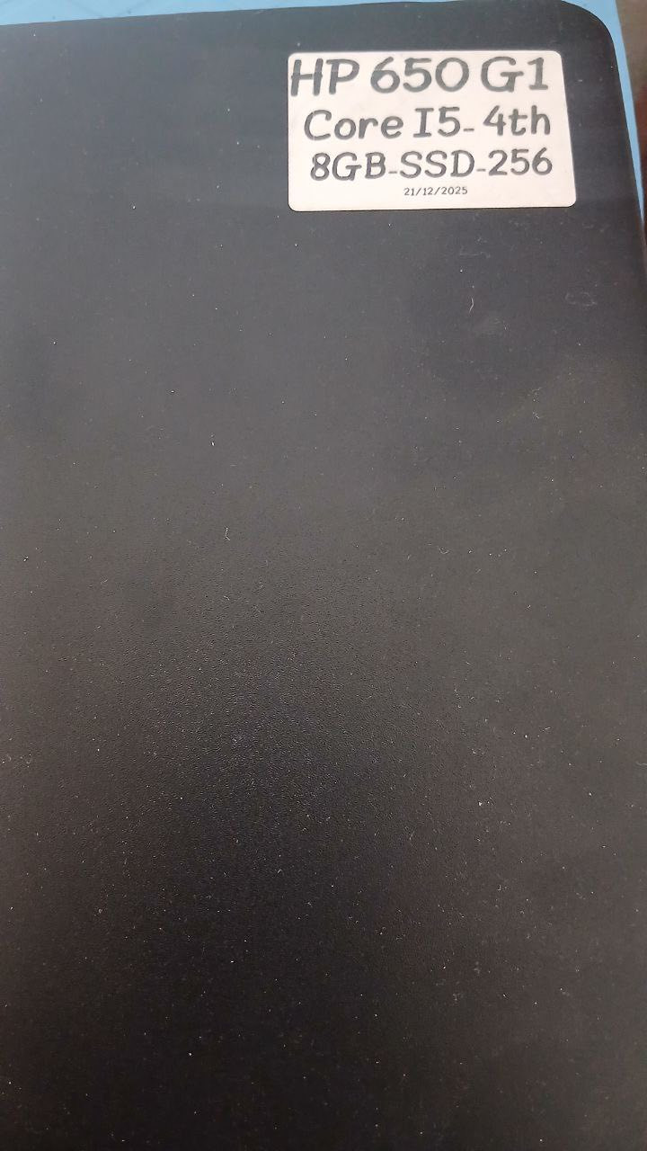 بسم الله الرحمن الرحيم
السلام عليكم ورحمة الله وبركاته  

💻 لابتوب HP للبيع  

المواصفات موضحة داخل الصورة.  
الجهاز مواصفاته عالية وحالته شبه جديدة.  

💰 السعر: 250 ألف دينار عراقي  
📉 السعر قابل للتفاوض البسيط  

📞 للتواصل:  
***********  
***********
