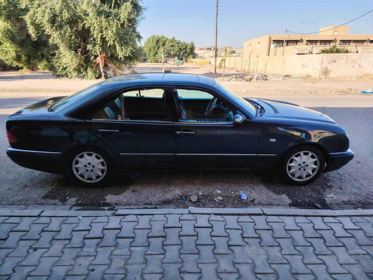 مارسدس للبيع موديل 1996 موجوده بالنجف تحويل مباشر للاستفسار الاتصال *********** محرك خراطيم 320
