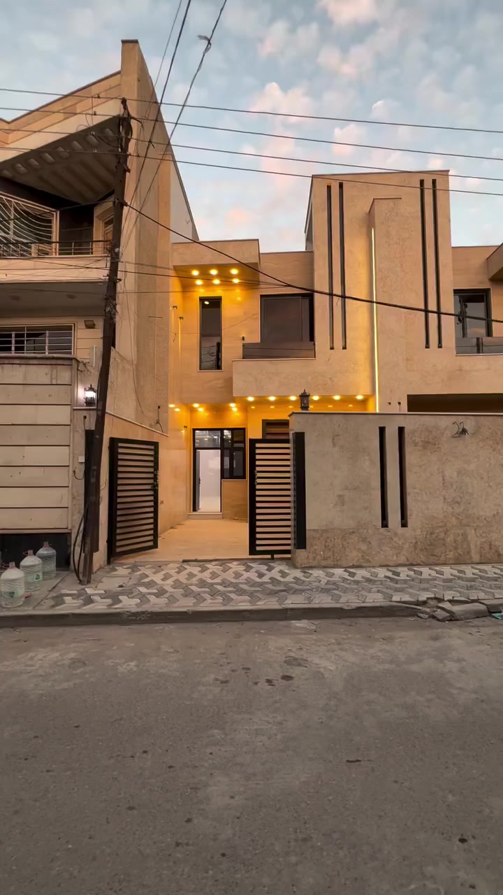 هنا القرار ما يحتاج تفكير طويل…
لأن الموقع يحچي عن نفسه 🏡

بسعر 670 مليون 

⏱️ دقيقة عن تقاطع درويش
🚗 دقيقتين عن سريع الدورة والشارع التجاري

هدوء سكني 🌿 
وصول سريع ⚡

تدور بيت العمر؟
لو استثمار بدخل ثابت؟ 💰
الفرصة موجودة… بس ما تبقى هواي 😉

📩 راسلنا وخلي أول خطوة تكون صح

***********☎️
