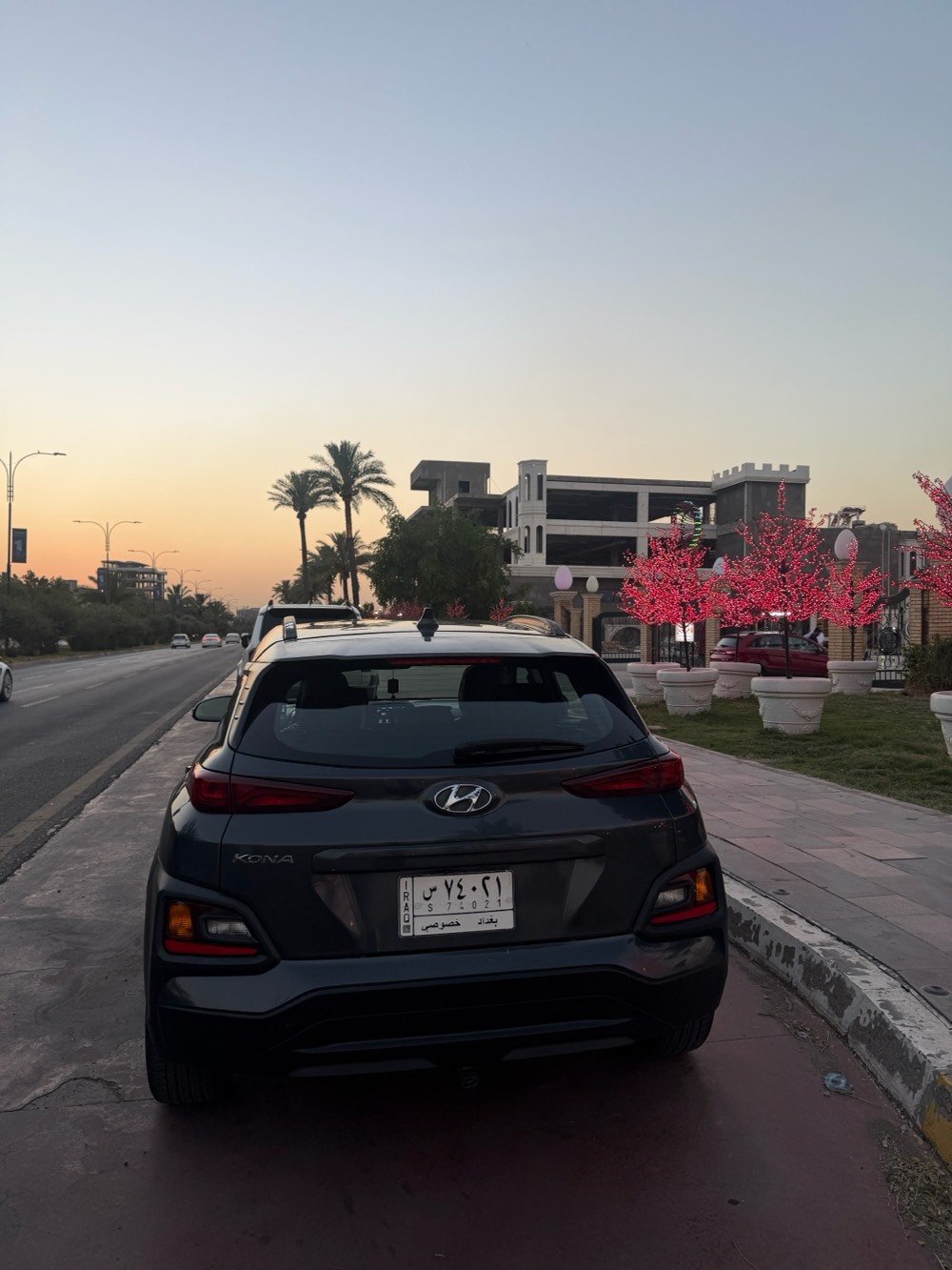 🚘 للبيع | Hyundai Kona 2020 🇺🇸

هيونداي كونا 2020 أمريكي فول مواصفات 1/1 

ماشية: 81 الف مايل
المحرك: 2000 تيربو

✅ حادث بنيد وجاملغ فقط (موضح بالصور)
✅ بدون دواخل
✅ طاك إيرباك ومرجع سستم جديد

المواصفات: 🔥

1- فتحة سقف
2- بصمة
3- كامرة خلفية
4- شاشة كبيرة
5- تحكمات ستيرن
6- كمبيوتر تحديد أعطال
7- كشن السايق كهرباء
8- شاحن موبايل
9- مانع انزلاق
10- إشارات بالمرايا الجانبية
11- تحديد مسار
12- كشنات تدفئة
13- نظام SPORT
14- سماعات Infinity
15- رادار جانبي
16- رادار أمامي
17- رادار خلفي
18- ويل كب 17
19- بلوجكتر
20- سبير منازل
و باقي المواصفات المعروفة مال كونا 

✨ السيارة كاملة مكملة من كل النواحي و اهتمام من ناحية البانزين و الصيانة 

السعر 14.500$  

التواصل
 ***********
واتساب فقط