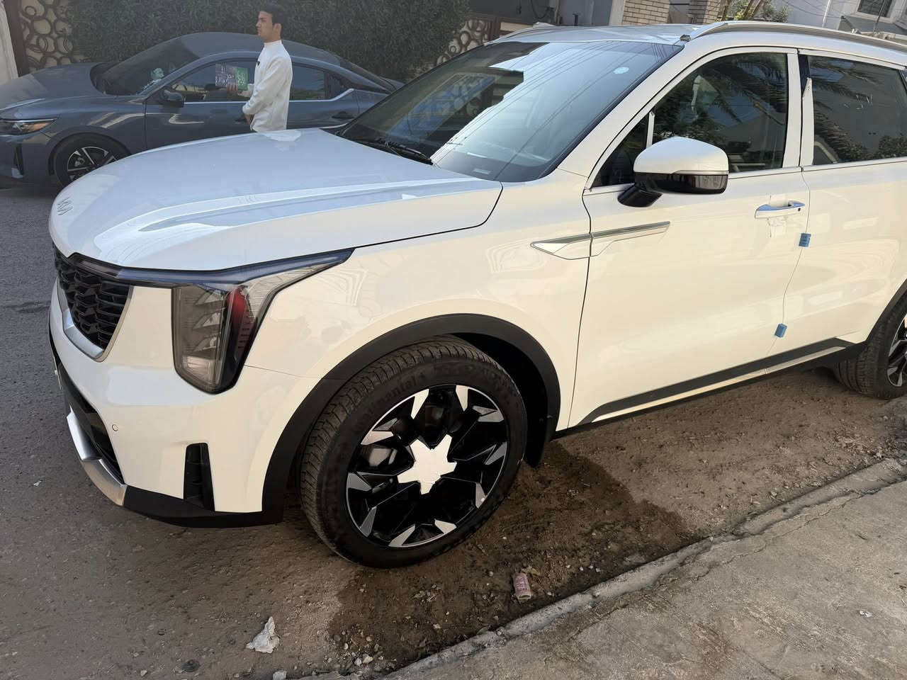 سورنتوا للبيع موديل 2025 ضمان الدوليه مكينه 6 سلندر داتا شوب ويل 20 كامرتين بصمات عدد 2 باسمي تحويل ثاني يوم هزه جديده ماشيه 19 الف كفاله من الضربه والصبغ والبارد رقم بغداد مكان السياره بغداد 
السعر/320$
للاستفسار/***********
