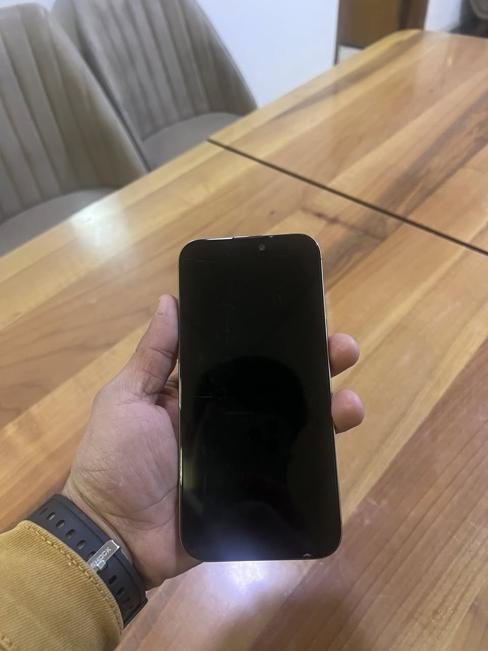 ايفون ١٦برو ماكس
لون تيتانيم صحراوي
الذاكره ٢٥٦
ضمان ماستر يخلص شهر ٩
نضافه ١٠٠٪؜
مستخدم شهر واحد 
سعره ١٦٠٠٠٠٠وبيه مجال قليل
متواجد واتساب***********
