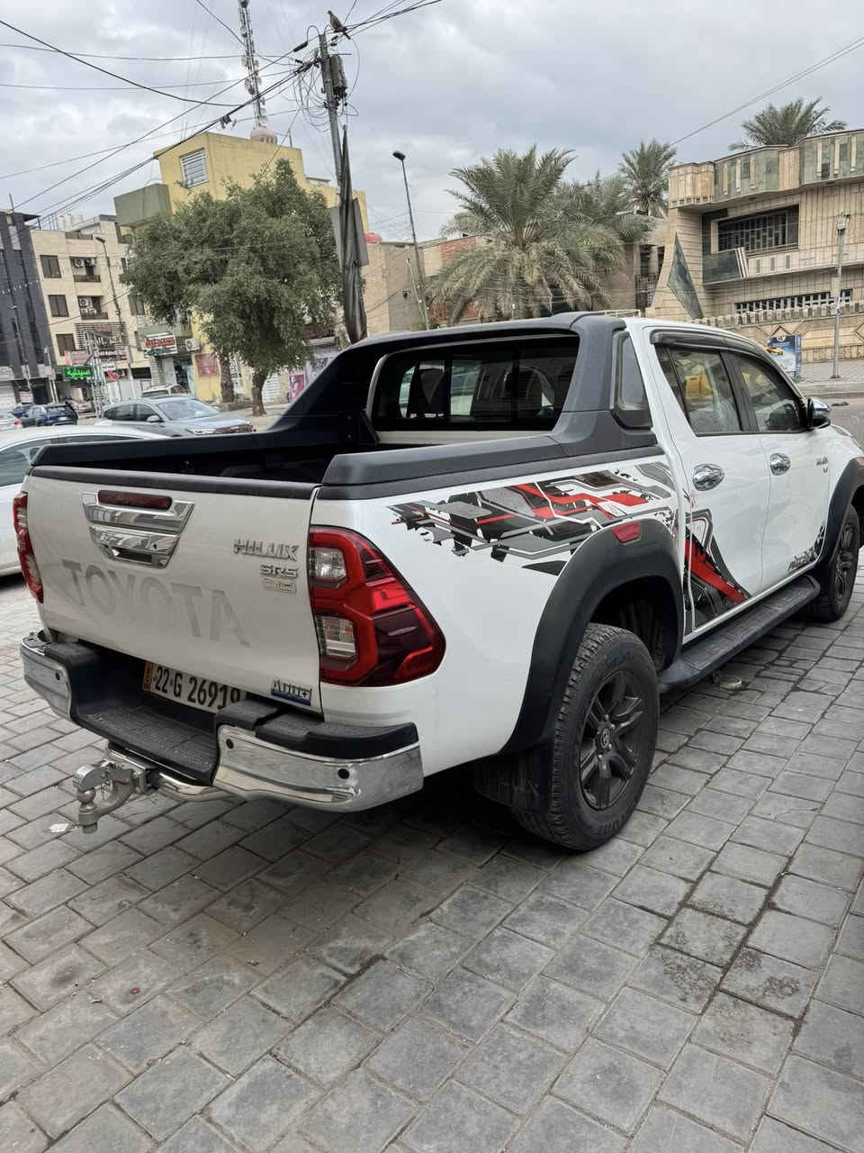 السلام عليكم 
تيوتا هايلوكس
فور ويل
موديل 2024
T R D
رقم اربيل 
شرط التحويل
ماشيه 36
على وضع الوكاله
السعر 385 وبيه مجال
مكان السياره شارع فلسطين 
رقم الهاتف
***********
