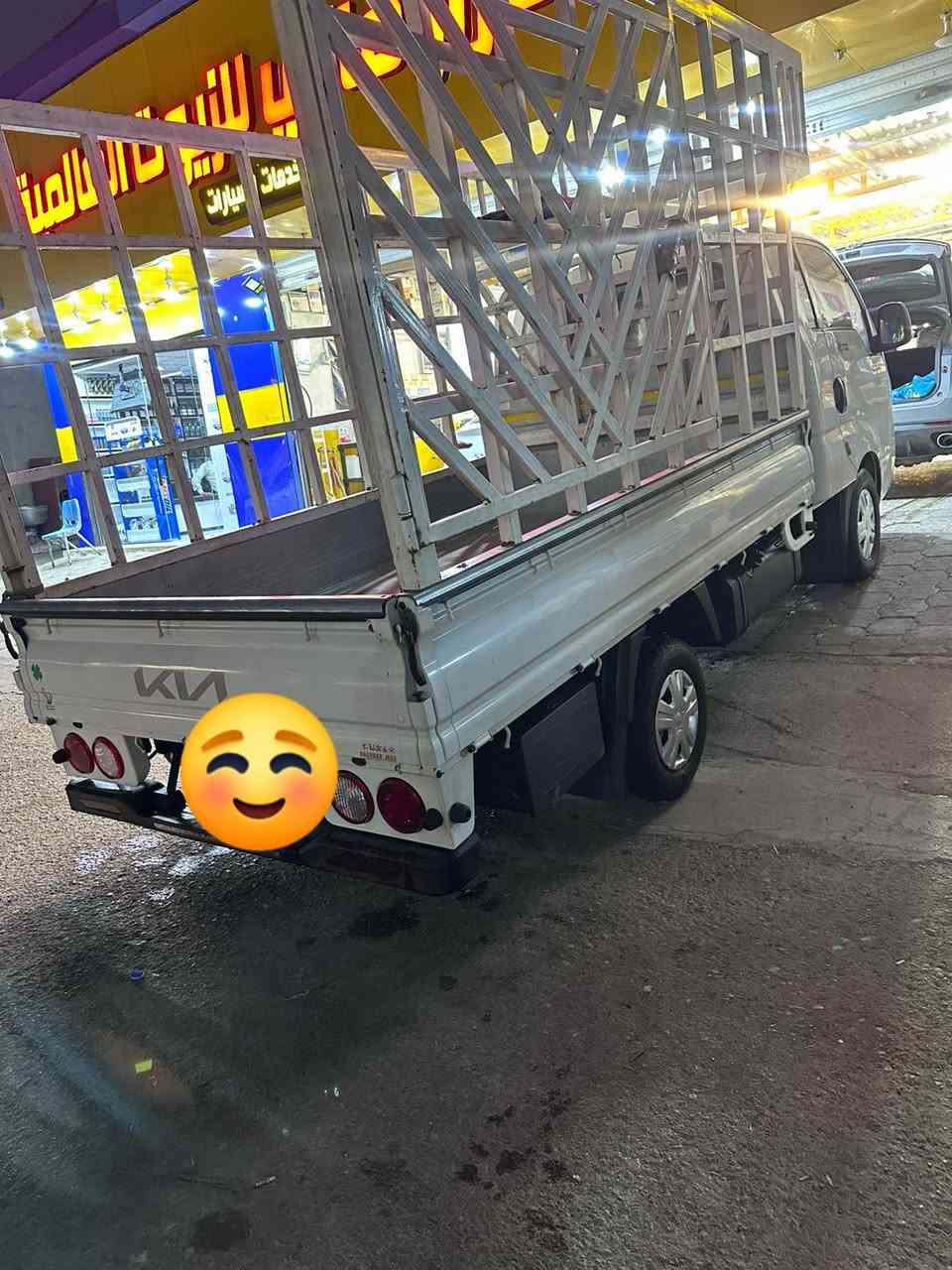 سلام عليكم عندي كيه حمل للبيع موديل 24ماشيه ١٠٠ الف نضيفه كفاله عامه ع وضع الشركه رقم واسط تحويل ثاني يوم   شرايه يتصل على هاذا رقم ***********
