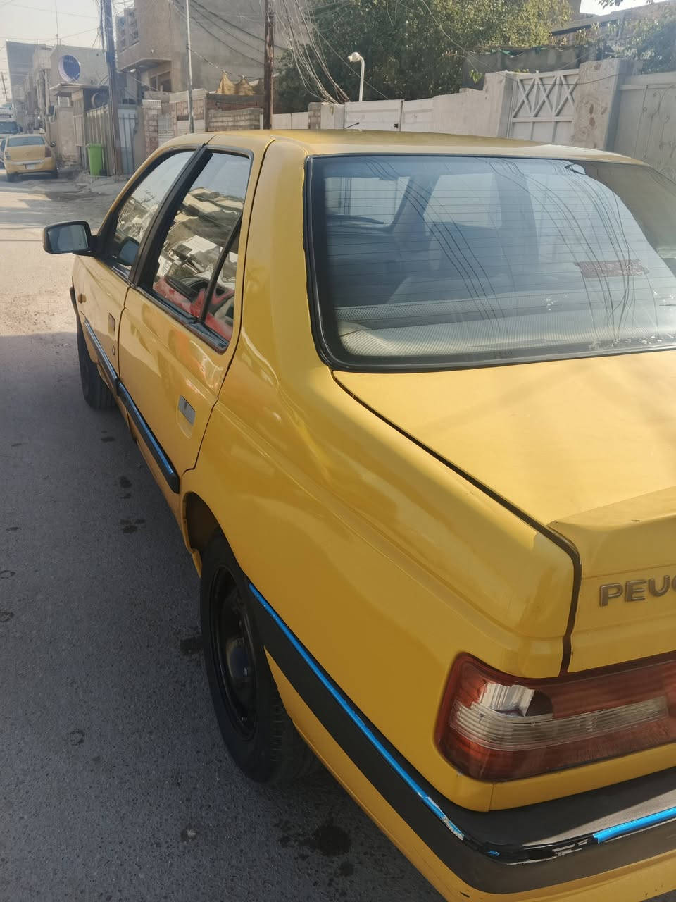 السلام عليكم بيجو لميس 2015 مكينه بيها خيط تبخير تبريد ثلج كهربائيات كامله دوشمهه باتري جديد رقم انجليزي هيئه غرامات مصفره سعرها 30وبها مجال الاستفسار اكثر هذا رقمي ***********
