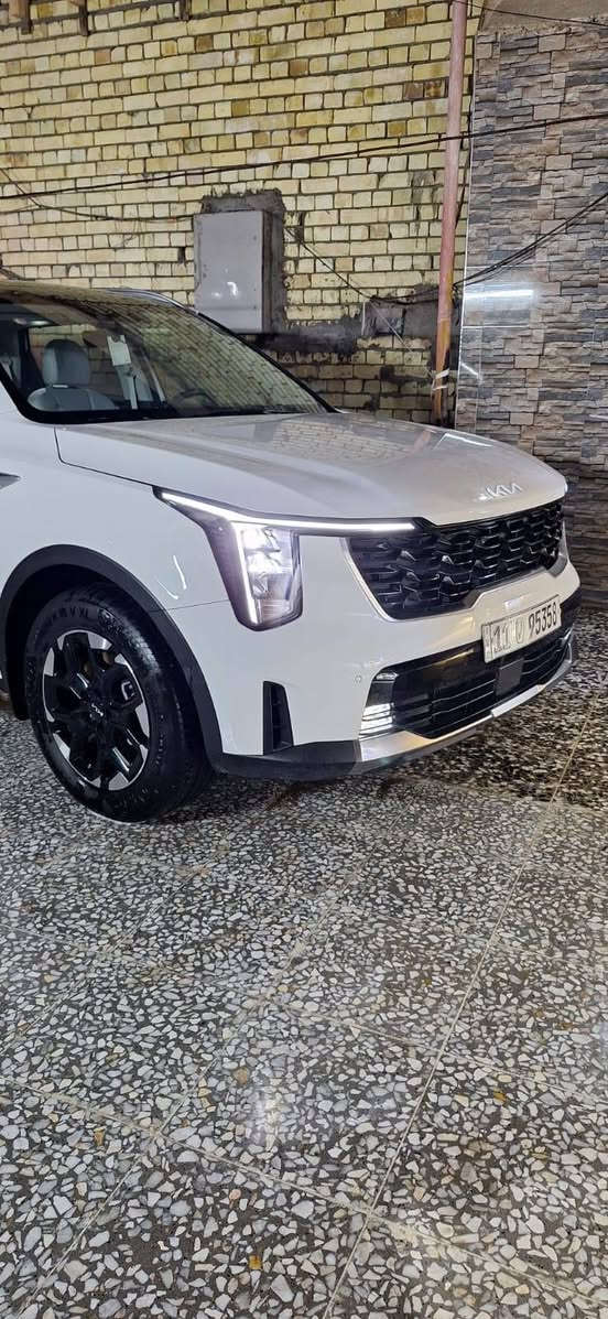 السلام عليكم كيا سورينتو موديل 25 ماشيه 11,000 سياره جديده ما عنده كلام مقفوله كفاله عامه اربعه سلندر سبعه راكب ثلاث قطع تبريد كشنات الاماميه كهرباء صندوق كهرباء بني راما كيرماوس هند بريك دقمه سعر 293بغدادرقم،***********
