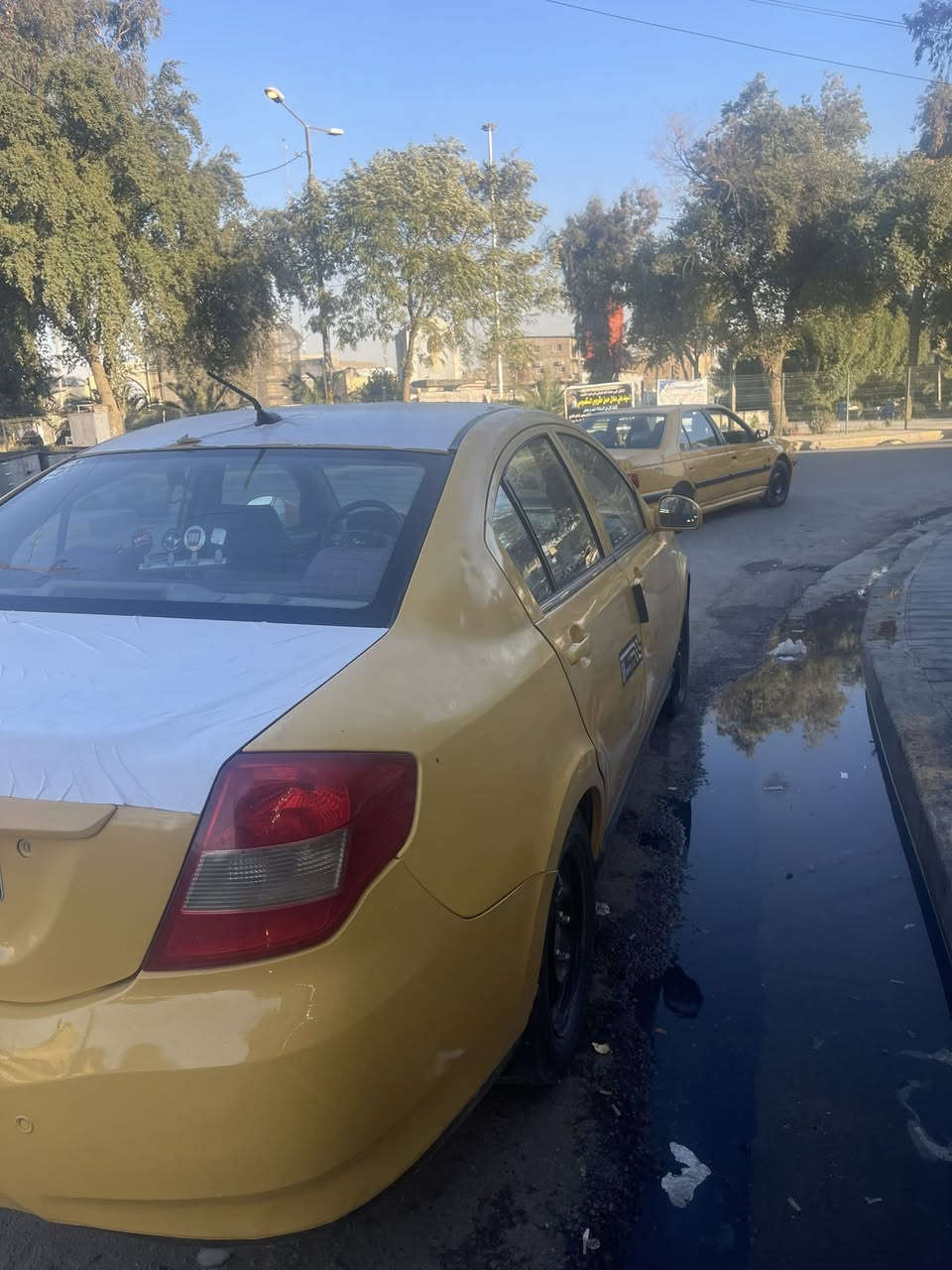 السلام عليكم شيري E5 2014 بسمي رقم دولي بغداد سنويه جديده سياره محوره كير ومحرك كامري ابو الجف قبل سبوع شاد المكينه حاويه السياره جاهزه خير من الله ما بيهه اي نقص تبريد كهربائيات كلشي بيهه شغال صدرهه 100‎%‎ جديد قبل فتره مبدله دواخل شوفت عينك جديده شاشه كامره السعر 47 وبيهه مجال مكاني بغداد الكاظميه او جكوك 
هاتف *********** بي واتساب
