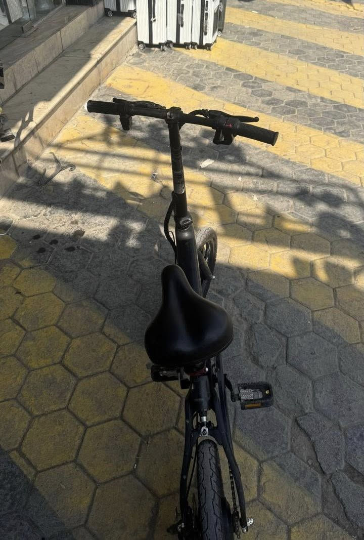 سلام عليكم عندي باسكل شحن نضيف كلش استعمال قليل اريده ب300 وبي مجال للتواصل ***********
