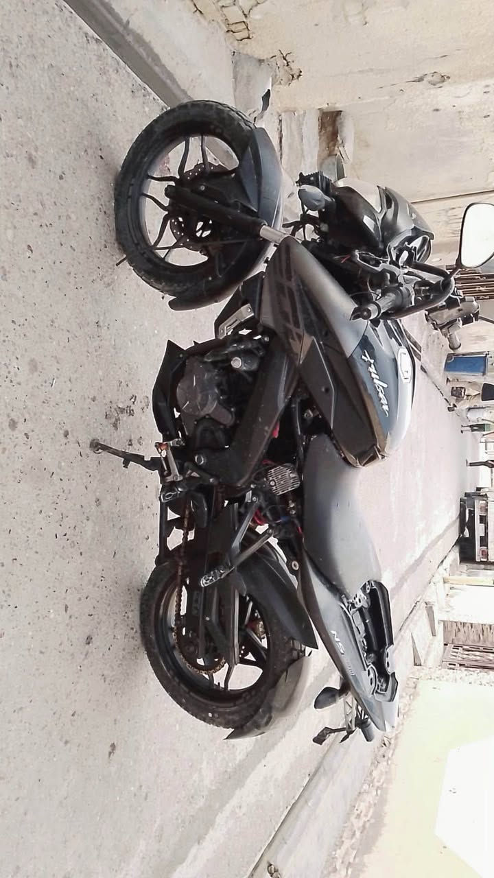 دراجه بولسر ان اس مكينة٢٠٠
موديل٢٠٢١. ابيع كوم حديد سعر ٥٠٠قفل  عطلها كابريتر واير بانزين فقط مكوله من السرقات ولعشائر. وكلشي


**إذا كنت صاحب هذا الإعلان وتريد حذفه لأي سبب، رجاءا أرسل رسالة إلى الدعم الفني**