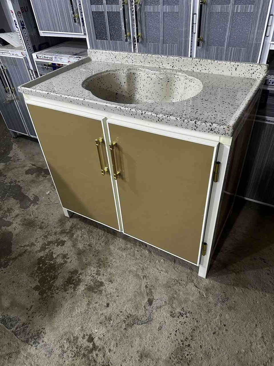 سنك متر جديد ما مستخدم نرماده حفر ومرمر اصلي ب١٣٠ العنوان ناصريه يوجد توصيل  ***********
