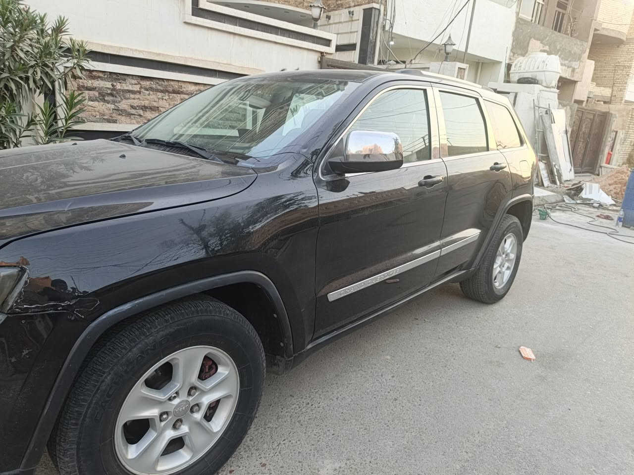 جيب موديل2011لون أسود حادثها جاملغ ونص باب  بدون دواخل مجرد حادث گرده حايط السعر 145  الرقم 
***********
 العنوان:بغداد الزعفرانية
