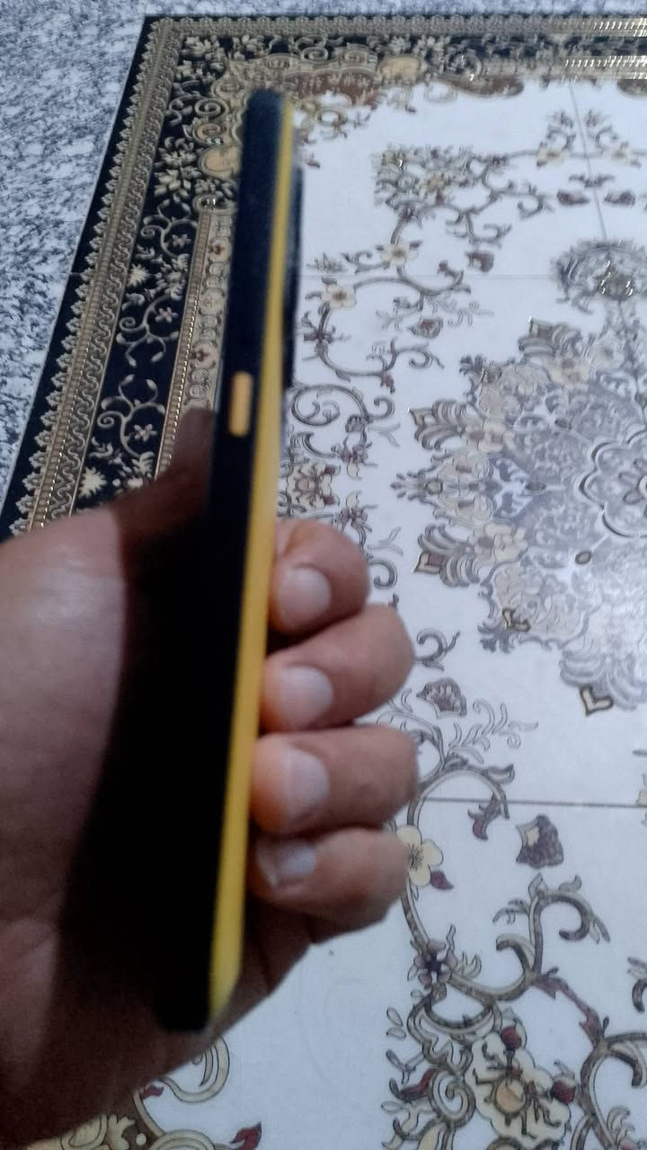 سلام عليكم جهاز للبيع نضيف بعده بضمات poco x6 pro5G يشغل بوبجي 120 فريم نضافه 99 بلميه  325 مكاني ناصريه مركز ***********
