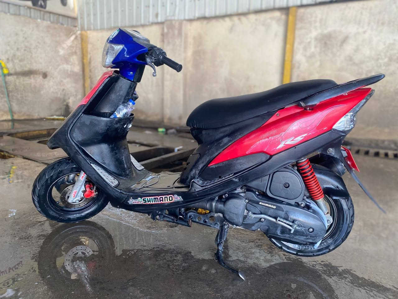 سلام عليكم دراجه ماكس عدله مكينه برغي مامفتوح بيهه ناعمه حيل نقصهه بس كصه كفرات بلاديه مكاني البياع ***********
