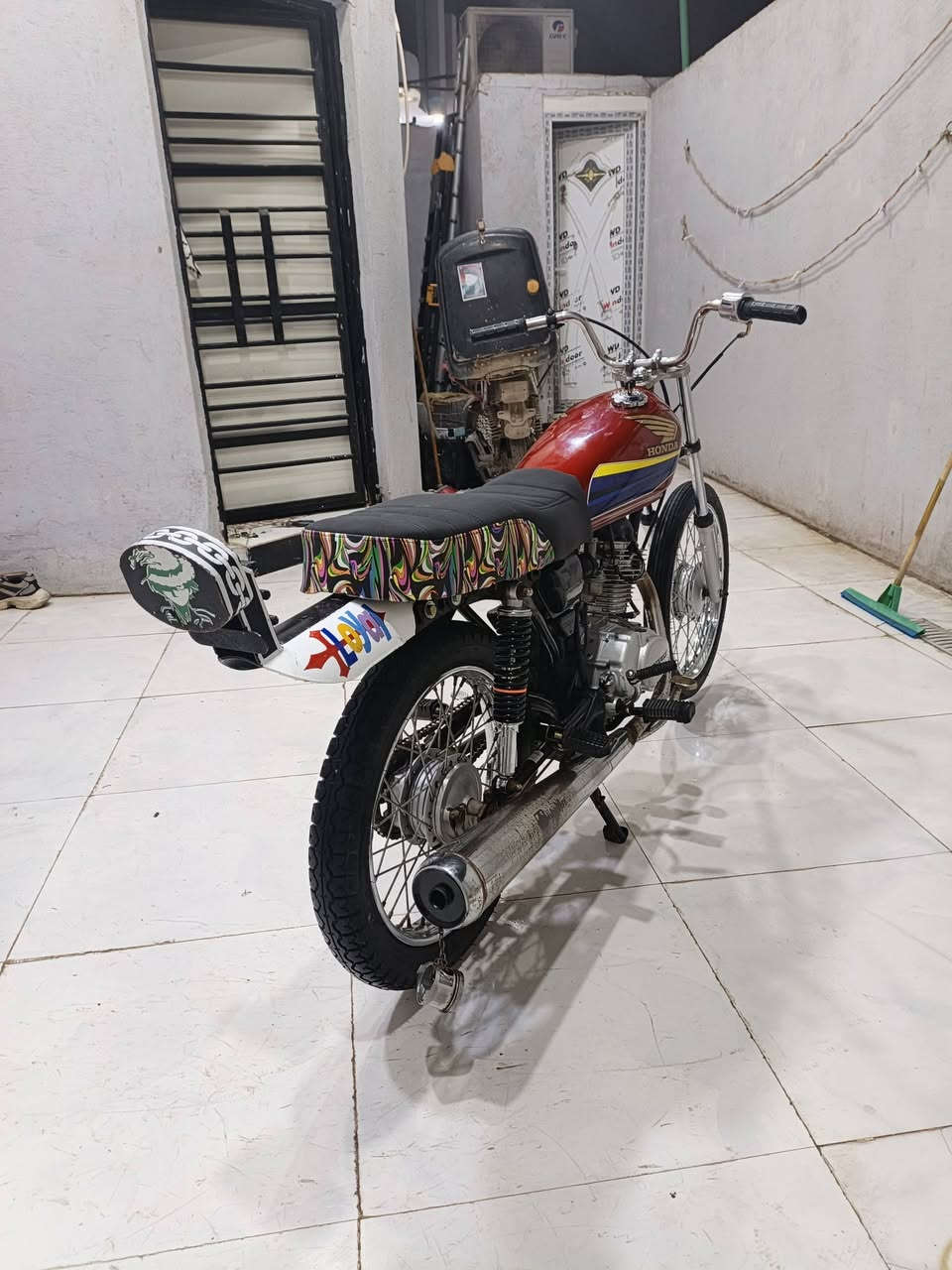 سلام عليكم ادوات مكفوله تاخذهه من باب البيت للبيع انتنس مفتوحه مره وحده دراجه شوف عينكم تخبل صول الله شاهد  سعر500 بيهه مجال للشرايه مكاني شط العرب الجزيره جسر خالد ***********
وليشوف روحه ما يشتري فدوه اروحلك لا تعبني ابوس ايدك 😅
ولكزوز مخلي علمود صوت حلو ماله
