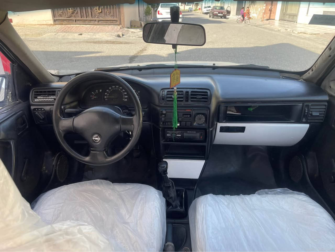 سعر بلاش 24هم بي مجال 
كير محرك شرط 
محرك 18 
بيه دفتر بانزين 
صدر وتايرت زينت
سنويه عاج  شرط تحويل وكاله 
تدفئ شغال 
بيه طخت خفيف بدون دواخل بدون شاصي بدون كلبه 
سيارة جاهزة تريك لا بغداد 
مكاني كركوك *********** كركوك, العراق
