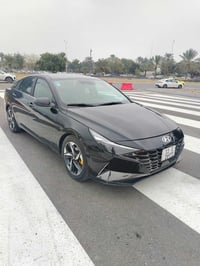 إلنترا هايبرد • ٢٠٢٢ • بأسم