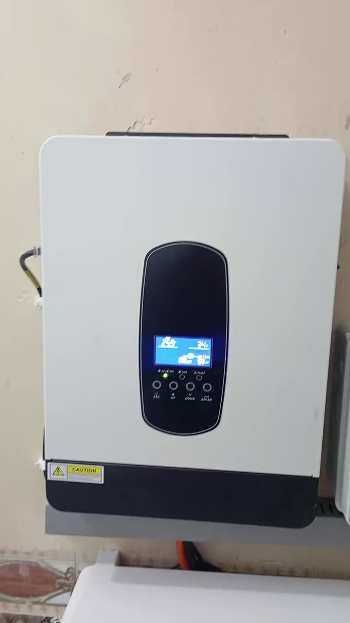 ✨ السلام عليكم ورحمة الله وبركاته ✨
اللهم صلِّ على محمد وآل محمد 🤍

بحمد الله تم تجهيز وتنصيب منظومة طاقة شمسية متكاملة بأعلى المواصفات 🔋☀️
تنفيذ وفحص كامل من قبل مكتب الوسام للطاقة الشمسية.

🔹 الإنفرتر ⚡
حجم 3.7 كيلوواط
ضمان سنة كاملة ✔️

🔹 البطارية 🔋
من شركة Solar Max
ليثيوم فوسفات الحديد (Grade A)
السعة: 300 أمبير – 24 فولت
ضمان 5 سنوات حقيقي 🔒

🔹 الألواح الشمسية ☀️
عدد 5 ألواح
قدرة اللوح 615 واط
ضمان 12 سنة ✔️

⚡ تم ربط الإنفرتر والبطارية عن طريق BMS
وهو أقوى نظام حماية وإدارة للبطارية لضمان عمر أطول وأداء ثابت 🔒🔋

🔧 ملحقات المنظومة:
• قاطع DC خاص بالألواح ⚡
• عدد 2 قاطع AC سمارت 🧰
• واير DC حجم 4 ملم
• واير AC حجم 6 ملم
• هيكل حديد مغلف مقاوم للصدأ 🛠️

📍 مكان التنفيذ: ديالى – الخالص

👷‍♂️ التنفيذ والتركيب من قبل:
مكتب الوسام للطاقة الشمسية ☀️

📍 موقع المكتب:
ديالى – الخالص – قرية السعدية الشاط
مقابل مجمع الفارس

📞 للحجز والاستفسار
***********

⚡ طاقة شمسية… راحة بالك من انقطاع الكهرباء ☀️🔋
