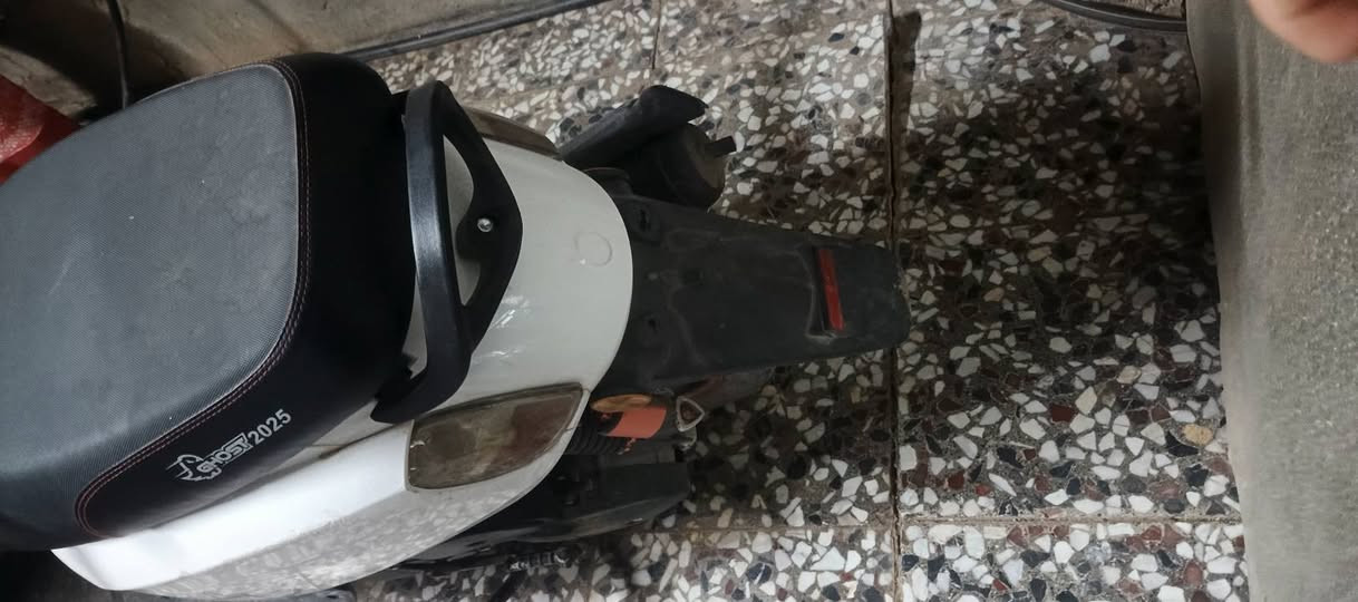 سلام عليكم دراجه بوليس صيني صار شهرين  من طالعه من رمبا مستعجل ع  بيعتها مكاني بابل مفرك سنجار عنانه سعرها مليون 100 بيها مجال تواصل وياي خاص ***********
