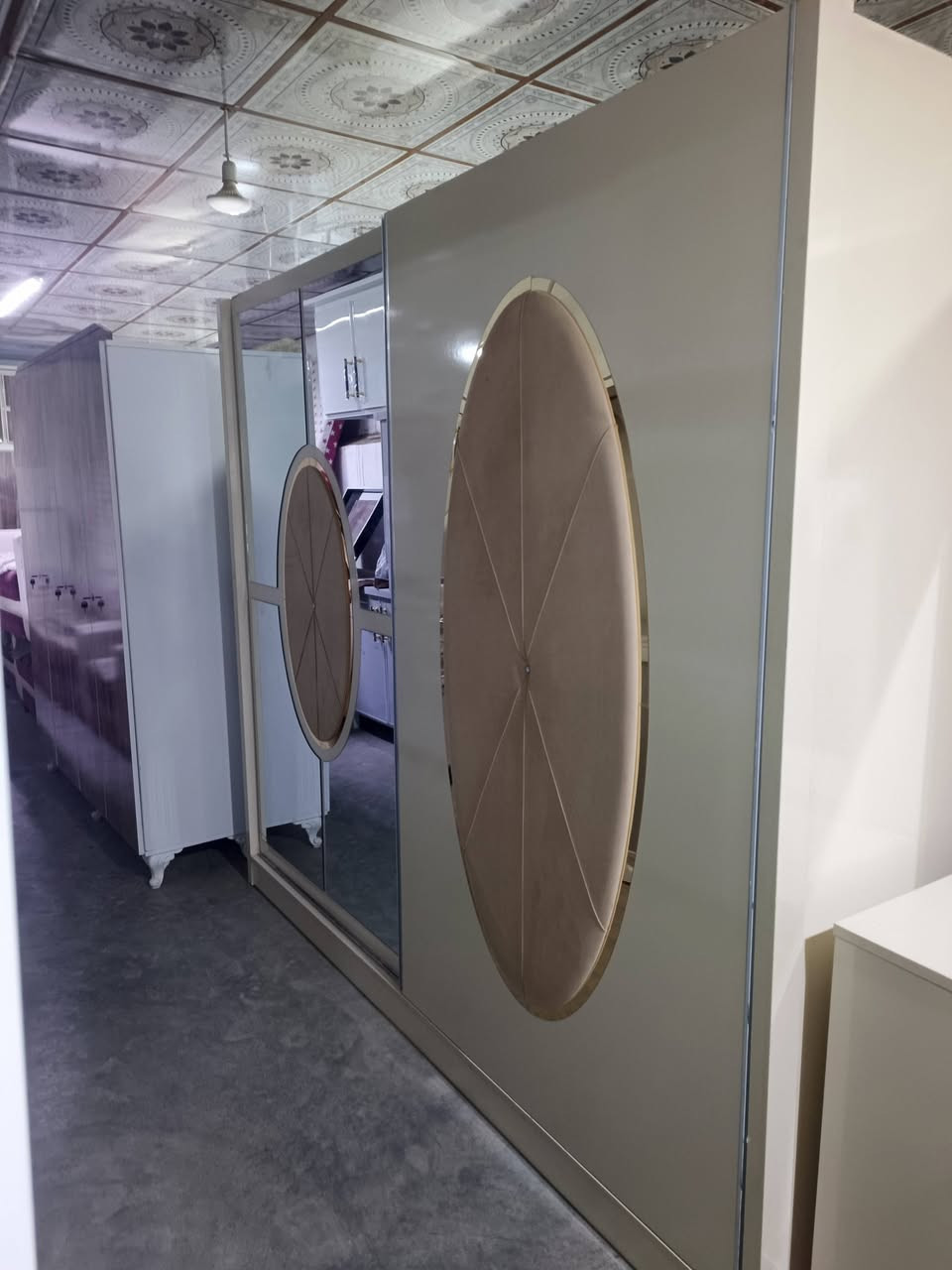 اثاث منزالي لبيع ويىرهم امراوس نشتري كافت لاثاث كونتر كنتور مجمده ثلاجة طباخ غرفة ايشي عندك تعال خاص العنوان كركوك حي النصر قرب مستشفى الولاده ول اطفال***********
***********
