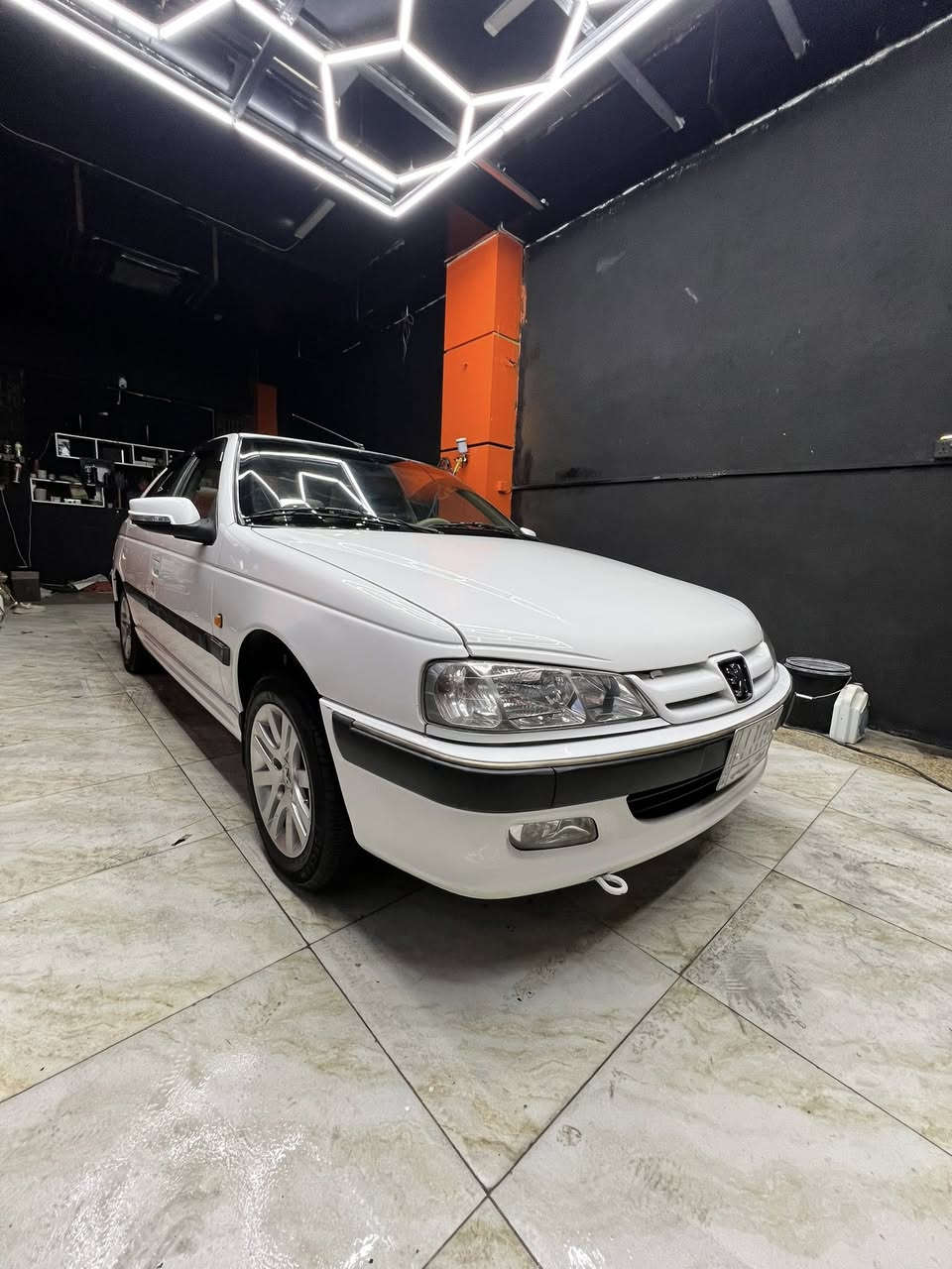 السلام عليكم
للبيع بيجو بابل موديل 2021
السيارة كفالة عامة من ضربة من محرك من كير 
بيهة منضومة غاز 
تحكمات ستيرن 
كامرة خلفية ￼
اشاير بالمري 
مغلفة من الداخل جلد 
شاشة اندرويد بولوتوث / وايفاي /gps
￼ حساسات 
السيارة بيهة طخة خفيفة كلش بالباب مال سايق متأثر موضحة بالصورة 
رقمهة كربلاء مشروع وطني تحويل ثاني يوم 
السعر 85 ورقة وبيهة مجال قليل للشراي للستفسار الاتصال /***********
