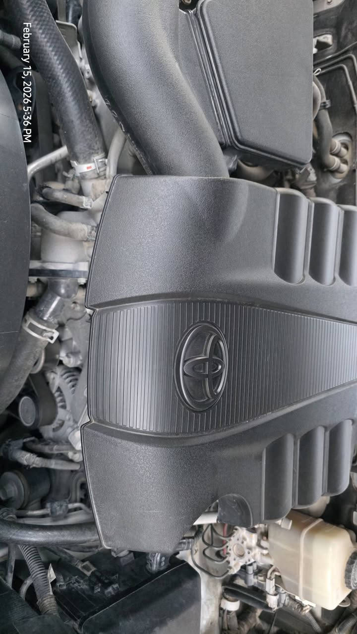 السلام عليكم لاندكروز ٢٠١٣ جديدة جدا ماشية فقط ٨٥ الف كيلو رقم بغداد هاتف ***********
