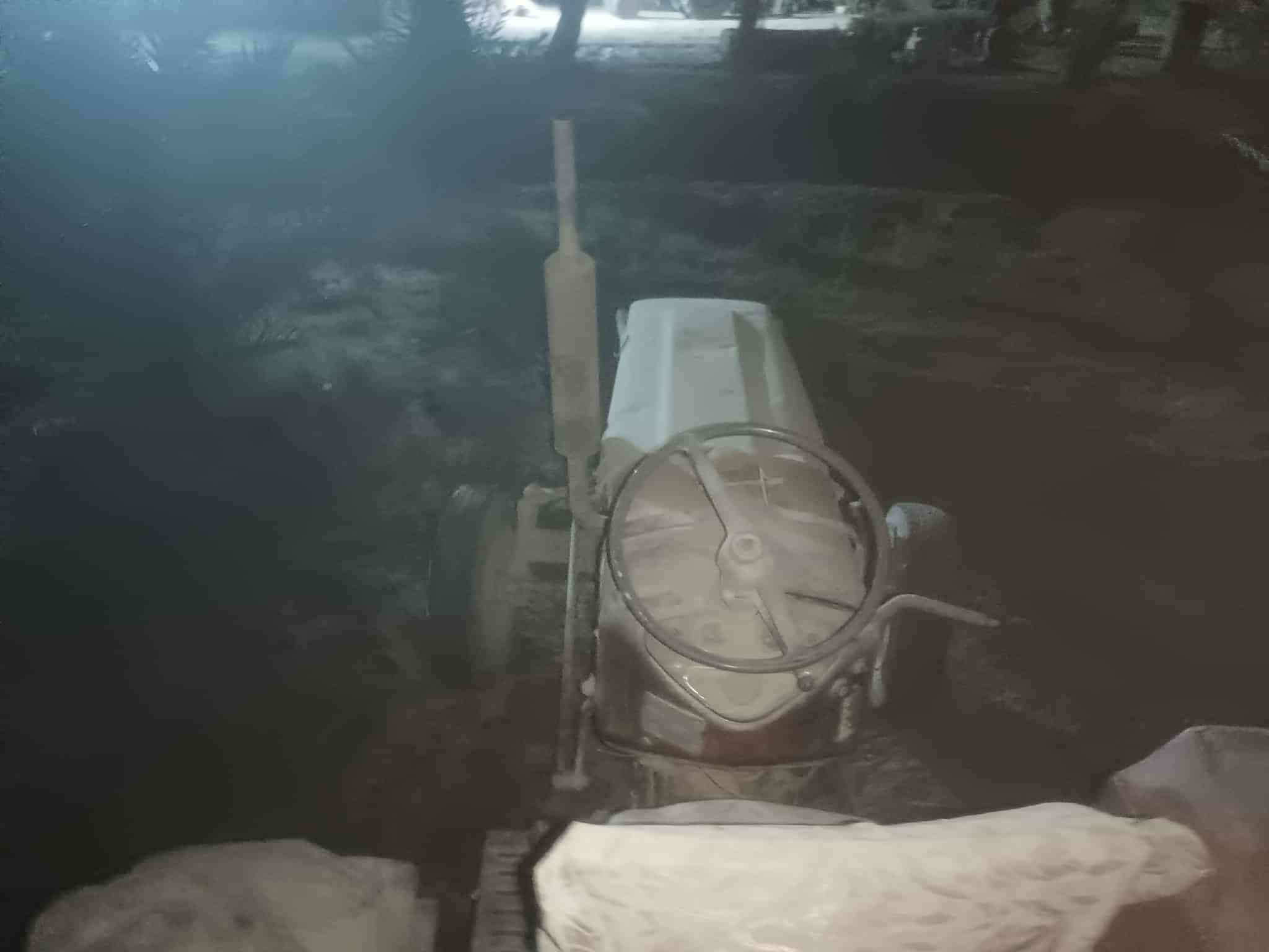 السلام عليكم يوجد عنتر ٧١ موديل ٨٤للبيع وياها عربانه فول شرط الكلاب تايرات العربانه نضيفه شرط الشغل كلها نضيفه المكينه عوزها ترتيبات بصيطه رقم مداور ثاني يوم تاخذ حصه كاز  السعر ٤٥٠٠ مكاني بابل قضاء الكفل ***********
