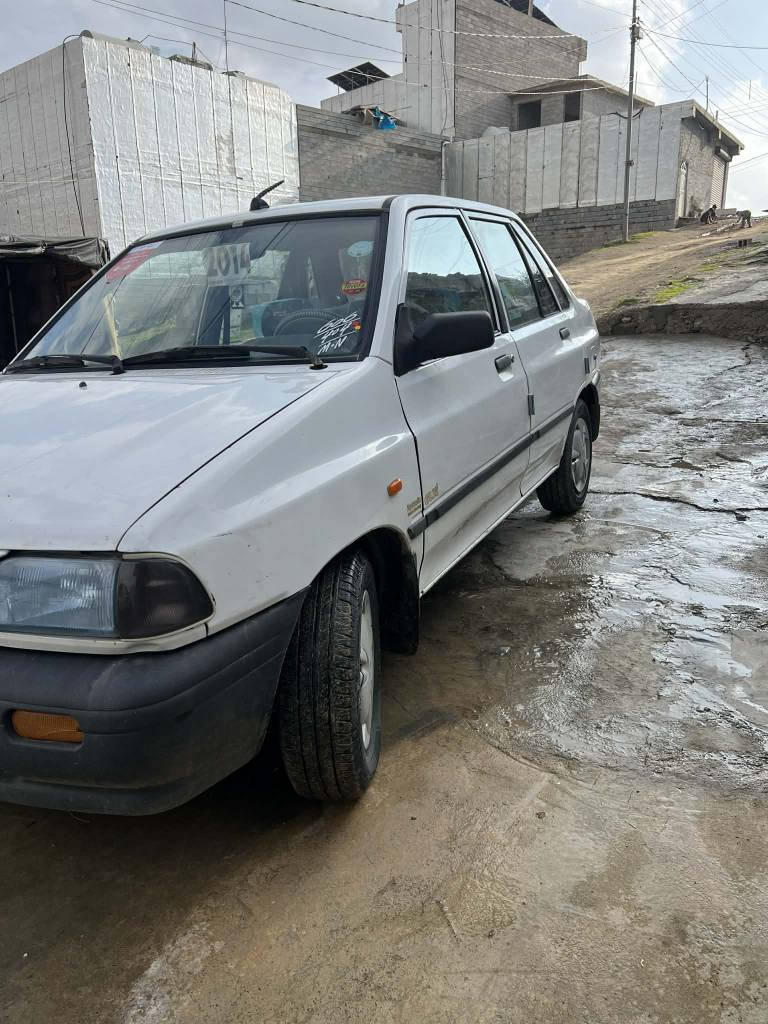 سایپا ٢٠١١  سەیارەکە مالی دۆستە بەشەرتی هەموو گیانی ئیش بکات مەکینەی تازە تەشفیتە دەعمی بۆ دەعمی بەشەرت قەترە بۆیاخی نیە لە روبەرو جوانترە سەنەوی عەسلی لەگەلە بەشەرت بەناو کردن سەیارەکە تا بلی جوانە کارەبای و هەمو شتیکی ئیش ئەکات   نرخی ٣٧ گەلا مەعامەلەیەکی برایانە *********** السليمانية, العراق
