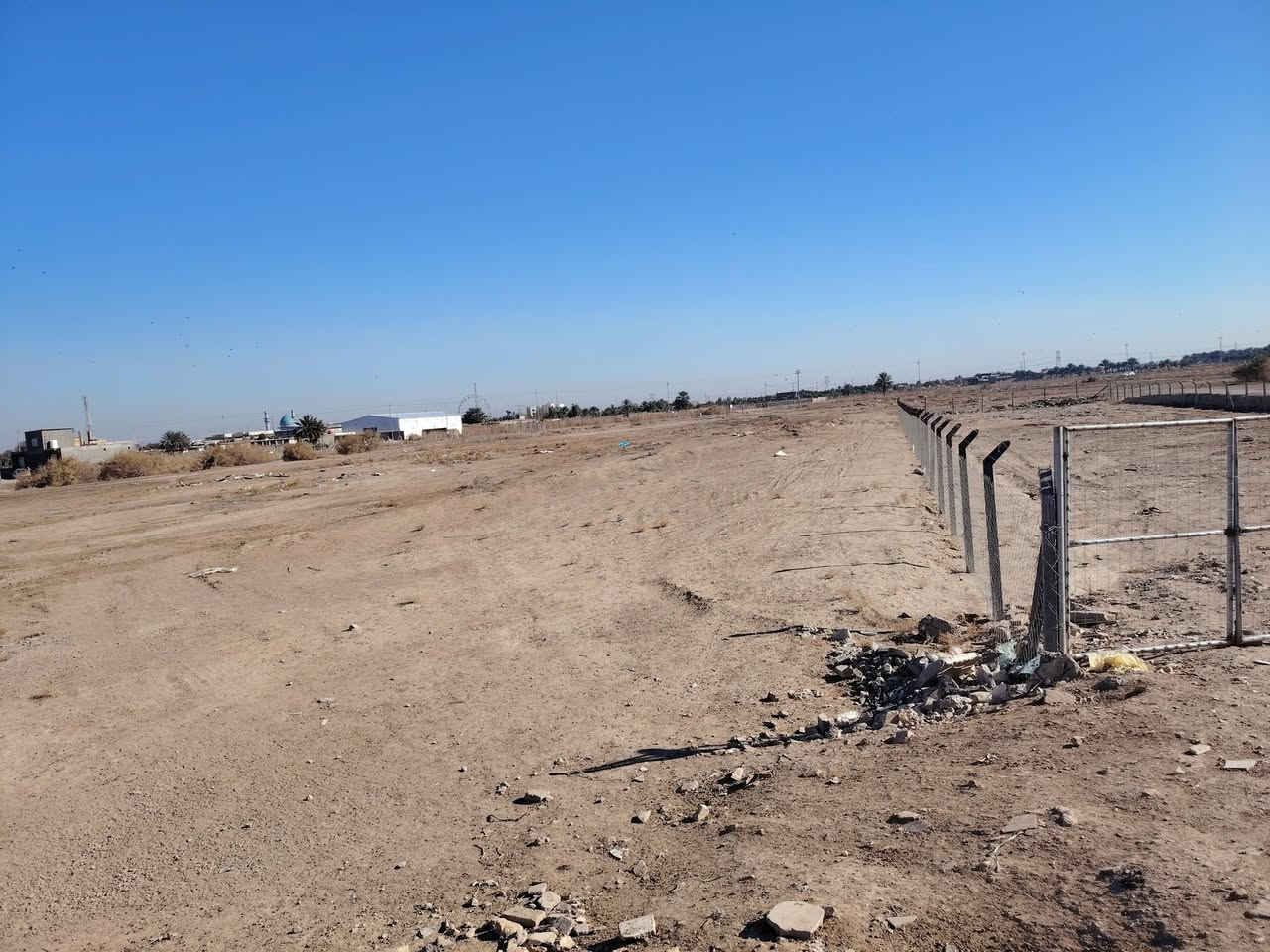 دونمين ونص  للبيع  قرب العلويه شريفه بنت الحسن  طابو زراعي سند 25  ***********
