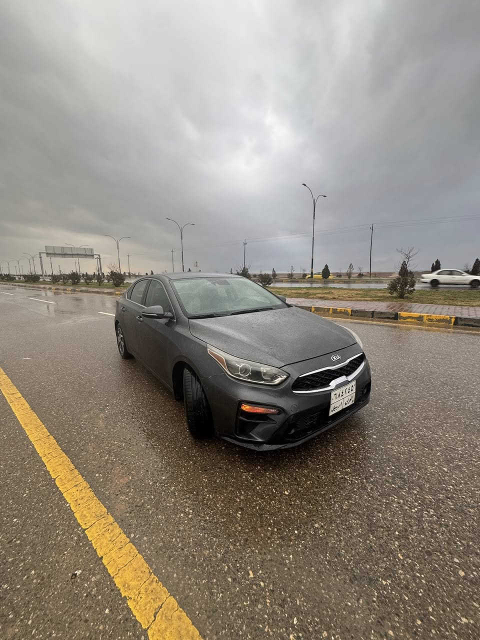 🚘  للبيع فورتي 2019  EX
🛑 وارد كندي ماشيه 83 mi
🛑محرك 2000 دوش غير مفتوح
🛑كير at بلادي غير مفتوح 
🛑رادارات
🛑تحديد مسار + سياقة آلي 
🛑،توقف ذاتي 🚳 عند الاقتراب من سياره 
🛑 لايت  عدسه عالي زنون 
🛑كامره دوراه 
🛑كشنات تدفئه سايق وسكن 
🛑 هيتر ستيرن 
🛑شاشة لمس 
‏🛑‎فول تحكم ستيرن
🛑كروز مثبت سرعه 
🛑ثلاث وضعيات قيادة 
🛑‏Smart‏-Sport-Normal
🛑شاحن وايرلس للمبايل 
🛑منافذ Usp /Aux /12v
‌🛑شاشه ظبط بل دشبول
‌🛑نظام ABS/مانع انزلاق
‏🛑‎ویل کب كروم 
🛑ضربتهه جاملغ وبنيد بدون دواخل لغد شاصي مكفول و صبغ نص باب
🛑رقم اربيل سنويه غير ساقطه 
🛑تحويل او وكاله حاضر 
🛑السعر 123  للاستفسار ***********
مكان سياره موصل حي الوحده
