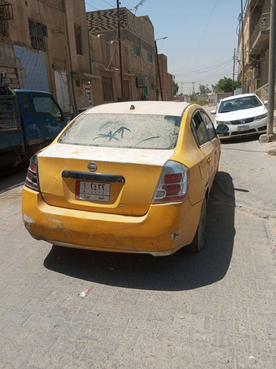 السلام عليكم سياره نيسان سنترا للبيع مستعجل عله بيعتهه موديل ٢٠٠٧ سنويه لل٢٧ راعيهه ما عندي تواصل ويا عندي مستمسكاته  سياره حاليا عوزهه باتري وجوين مال راديتر وتمشي مستعجل عله بيعتهه ليريدهه هسه يجي ياخذهه قرب كراج بغداد سعر مناسب للاتصال  ***********
