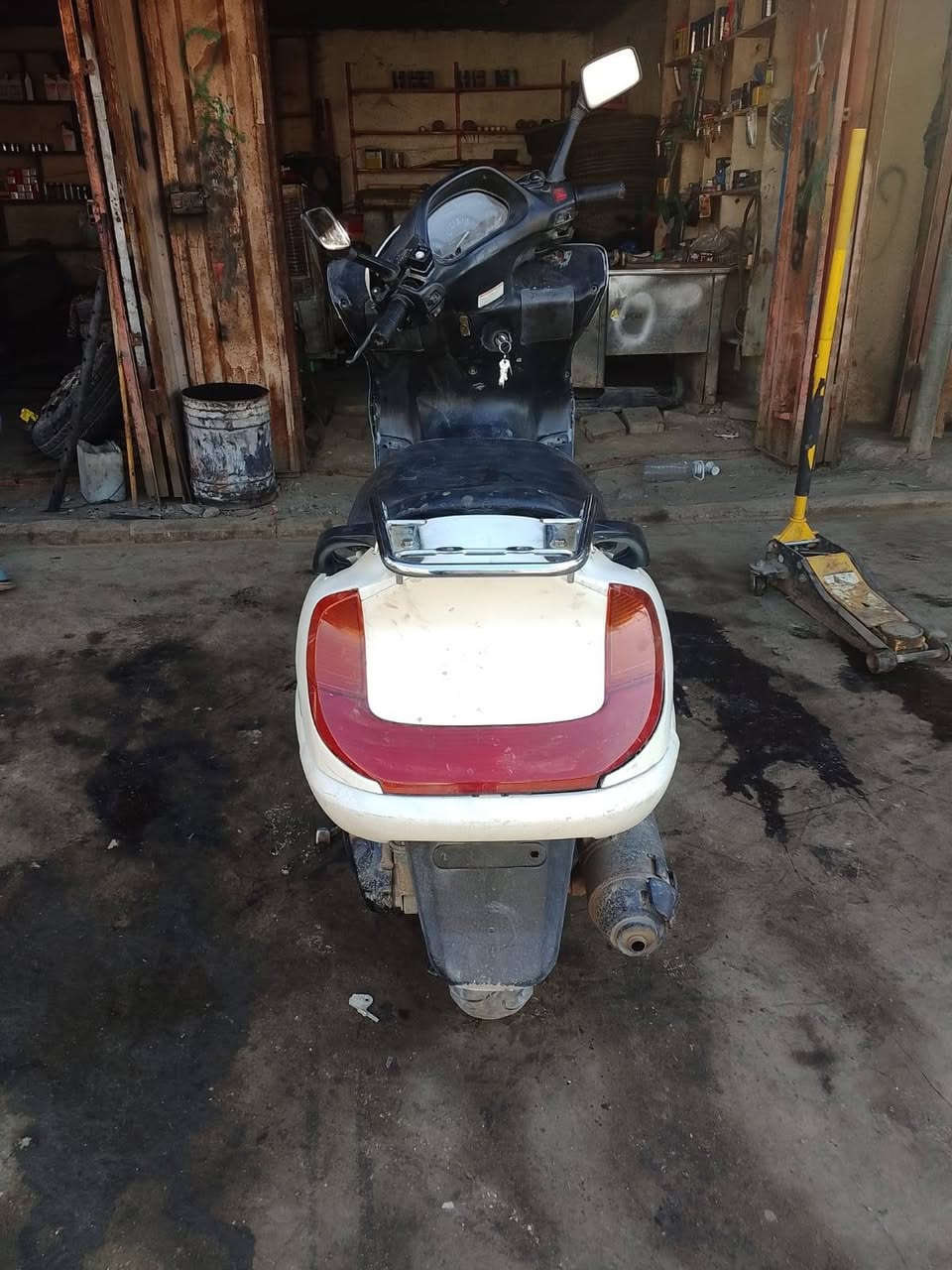 سلام عليكم 
فورسايد مكينه مكفوله دراجه شلعتهه ومعدل حلوه بيهه فيت بم عطلان دراجه جاهزه كبل للشارع بس طفت فحصهه الفيتر فيت بم كال عطلان ابيعهه عل وضعهه رايدهه ب٢٥٠ وبيهه مجال مكان مدينه الصدر
مكلف بل نشر وهذه رقم راعيهه ***********
