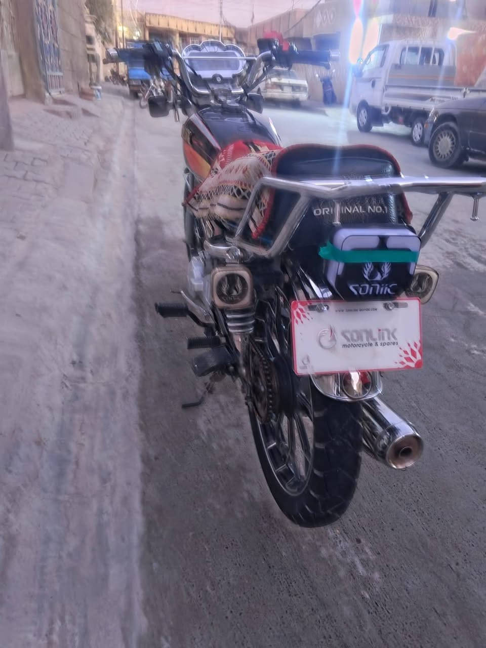 سلام ۈعـْليگمٌ- دراجه سونك وشرط النضافه محرك 200cc مامفتوح تايرات جداد الشراي يدخل المو شراي لٱ يتعبني التواصل عل رقم ***********
