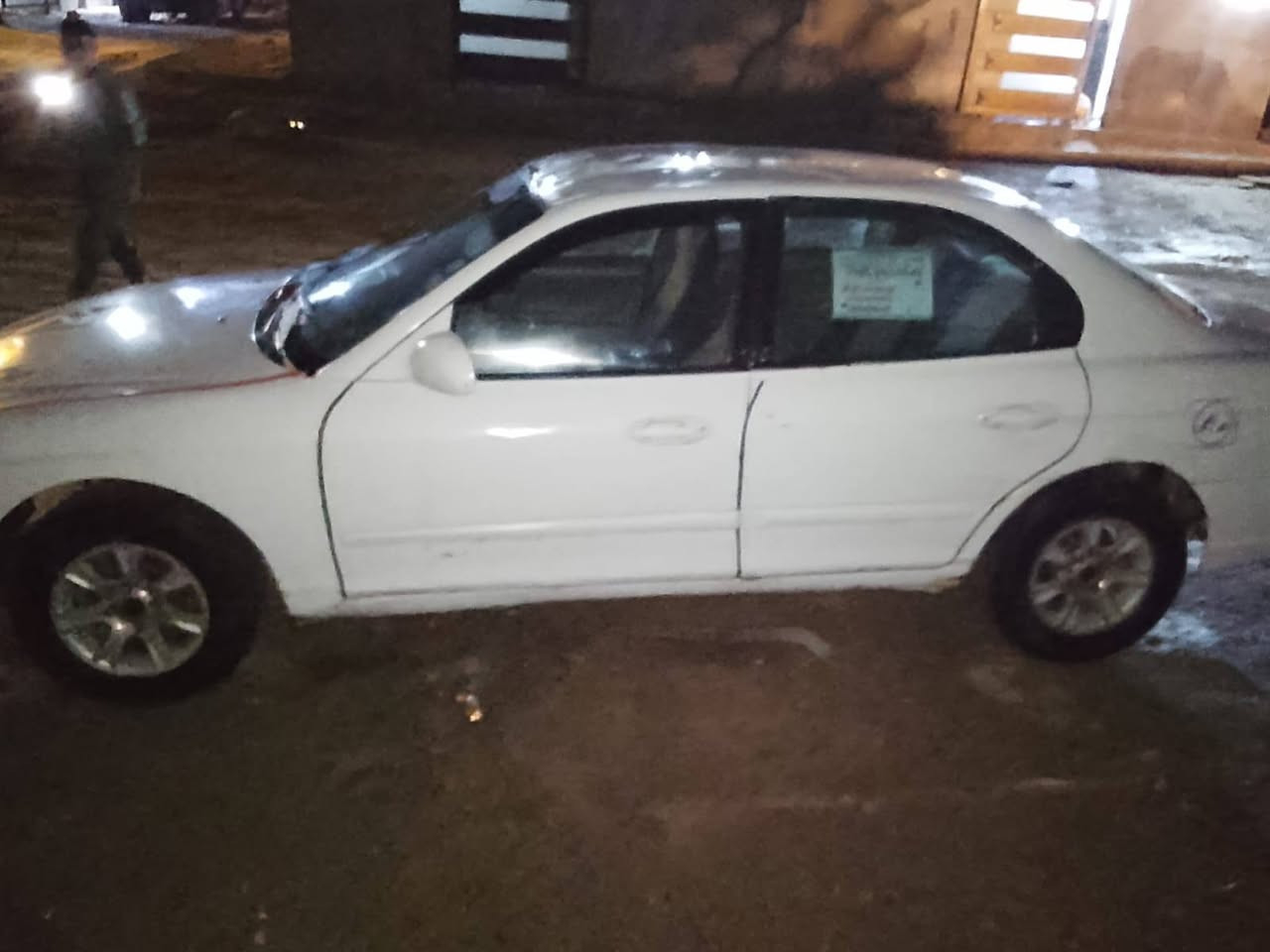 السلام عليكم  بسبب الوعود الكاذبه تم اعاد النشر سوناتا 2001 كير محرك مكفول سنويه 28 سياره بسمي تحويل ثاني يوم تخم تاير جديد كهربايتها كلها شغاله قفلها 30مكاني ابو غريب رقم ***********
