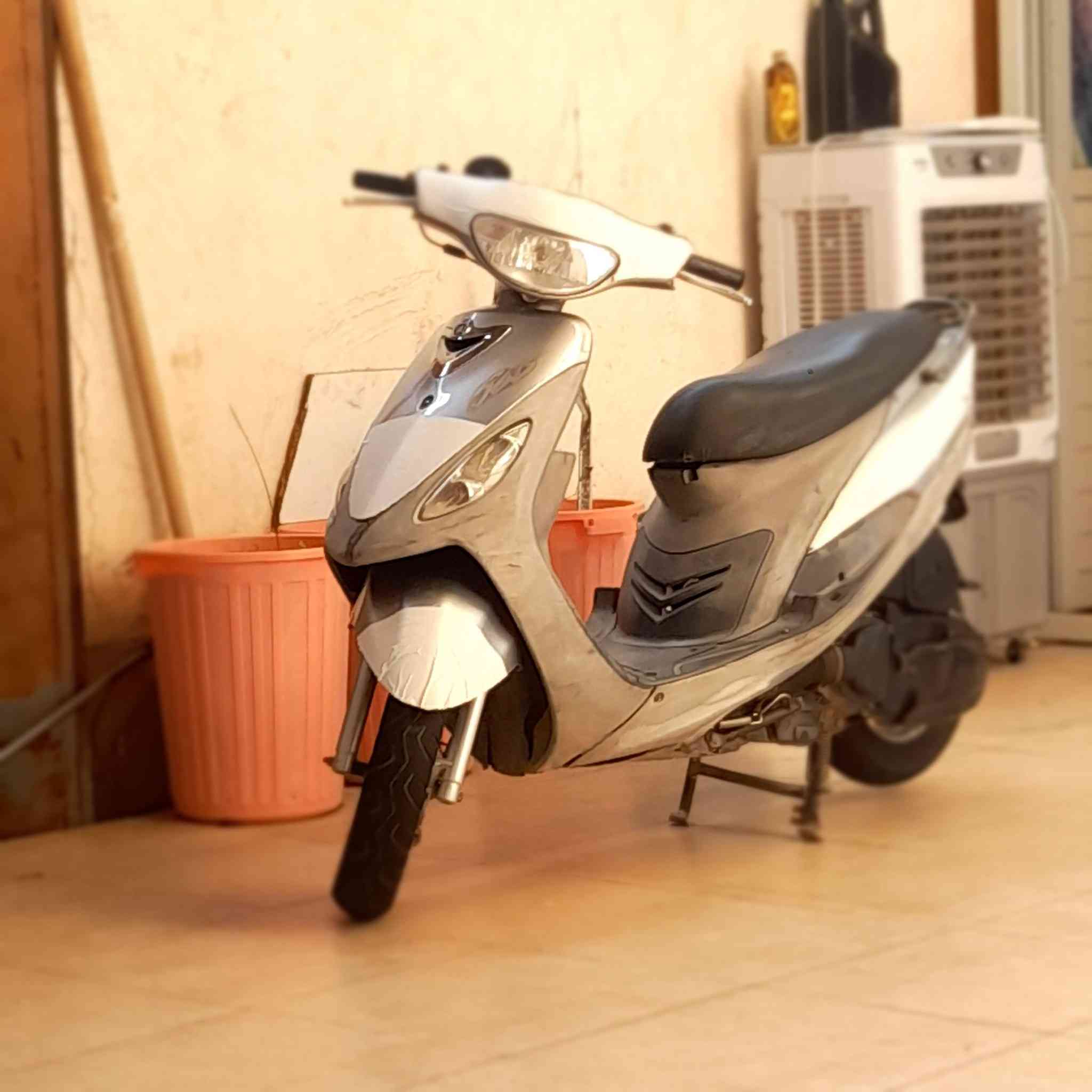 السلام عليكم دراجه ماكس منغولي
شوفت عينك
سلف شغال
وهندر كذالك 
كهربأياته شغاله 
دراجه مثل الساعه 
تجي وتشوف بعينك
السعر550 وبيه 
للأستفسار راسلني علفيس موجود وهاذا رقم الواتساب
 787 778 0381
نواقصهه بس ذيل


**إذا كنت صاحب هذا الإعلان وتريد حذفه لأي سبب، رجاءا أرسل رسالة إلى الدعم الفني**