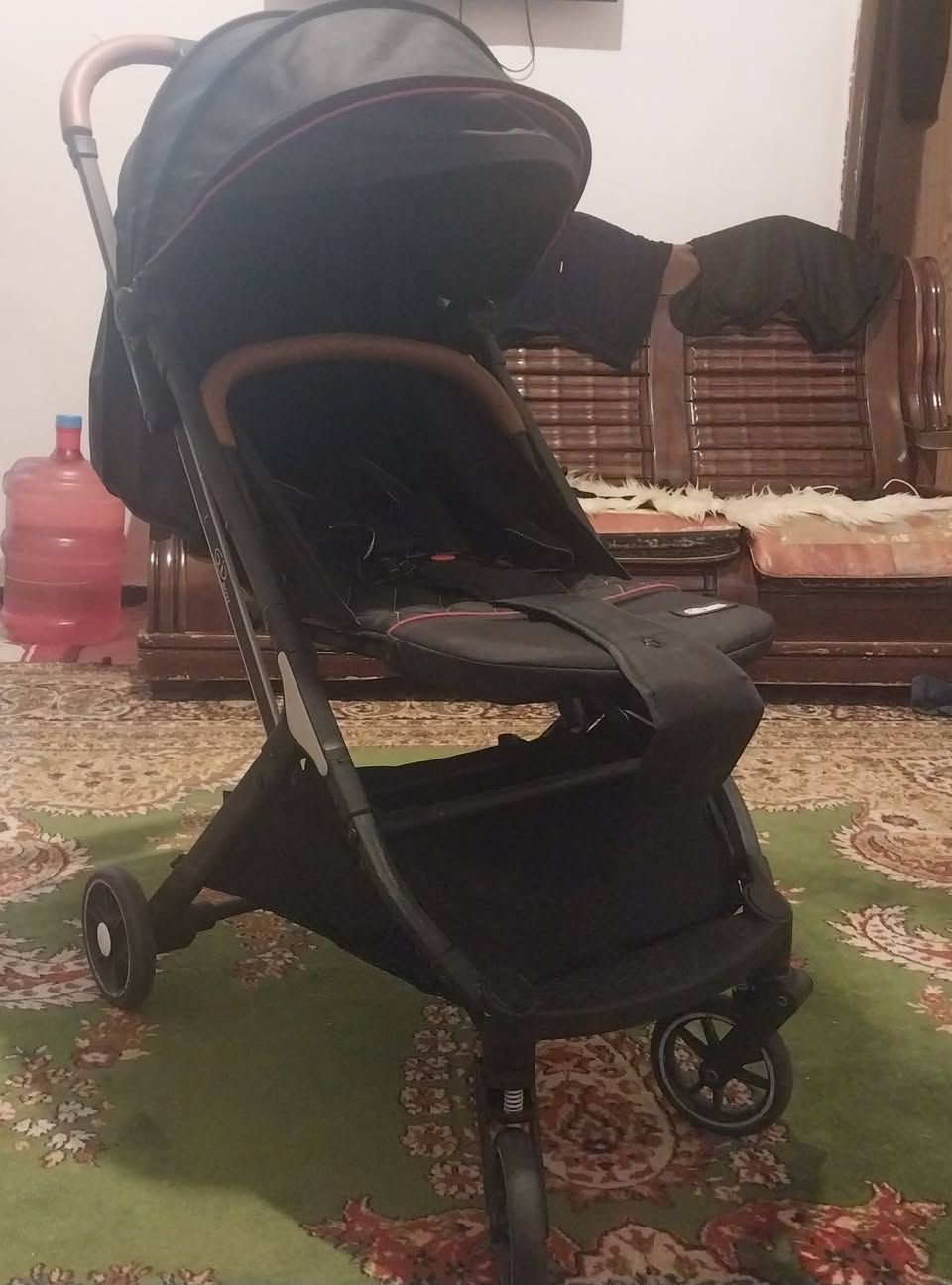 كروسة أطفال للبيع فراش مبطن 
تقفل بلمسة زر فرامل يد للكر بعد الطى سيور ربط للطفل خفيفه ومريحه لا يوجد بها عيوب  200دينار نقبل تحويل


**إذا كنت صاحب هذا الإعلان وتريد حذفه لأي سبب، رجاءا أرسل رسالة إلى الدعم الفني**