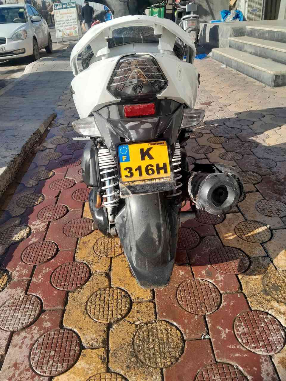 جيتي ار البيع
محرك مكفول 
كهربايتها كلها شغال اشاير يمنه يسره عالي ناصي شلعه معدل خير من الله سعرها ٧٥٠ بيها مجال 
زعفرانيه شارع كهرباء رقم ***********
