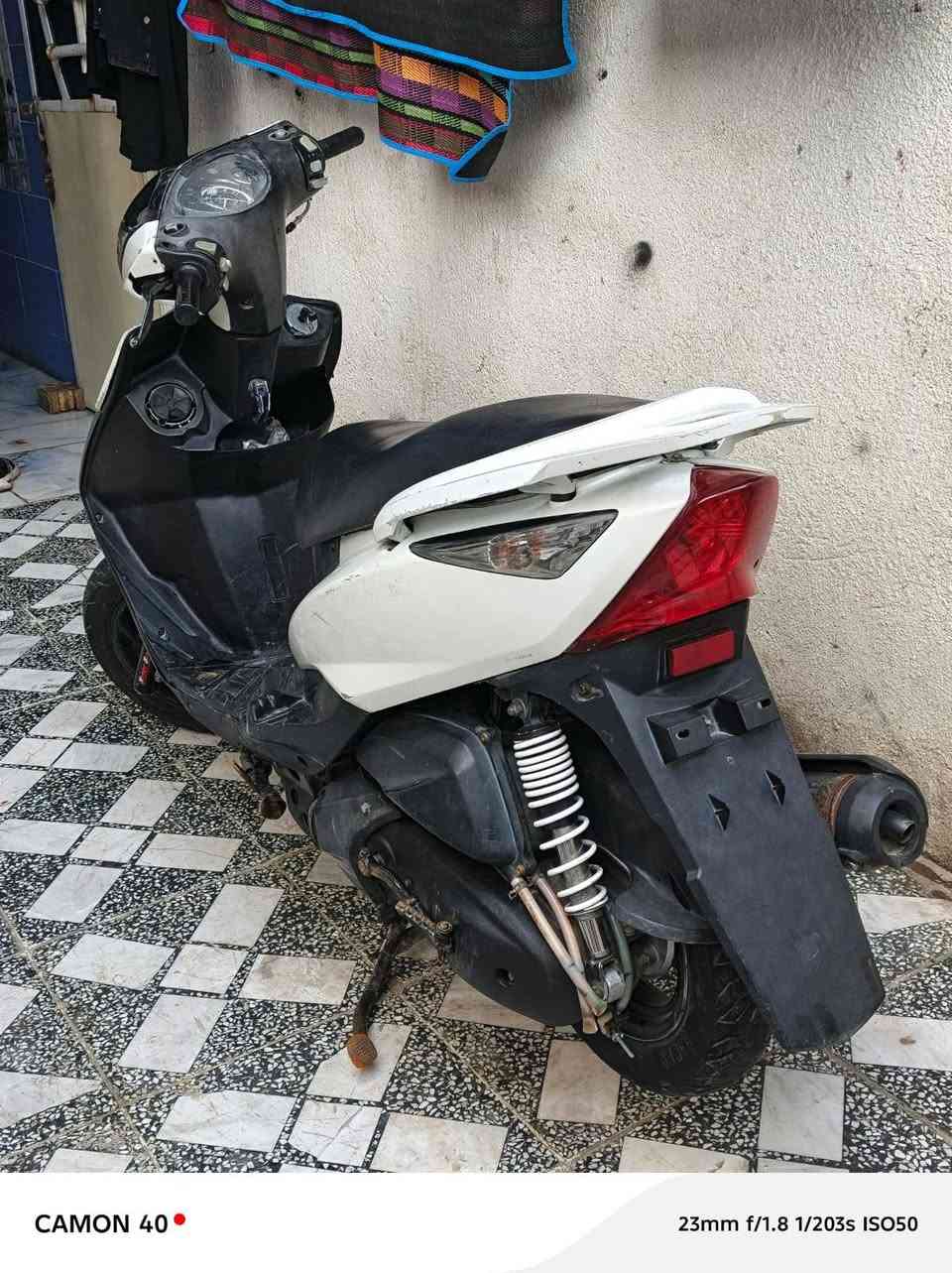 دراجه جيتي ار لبيع بلاديه محرك جديد مامفتوح نكره سلف ختم وي المكينة سعر 550 عنوان بغداد رقم ***********
