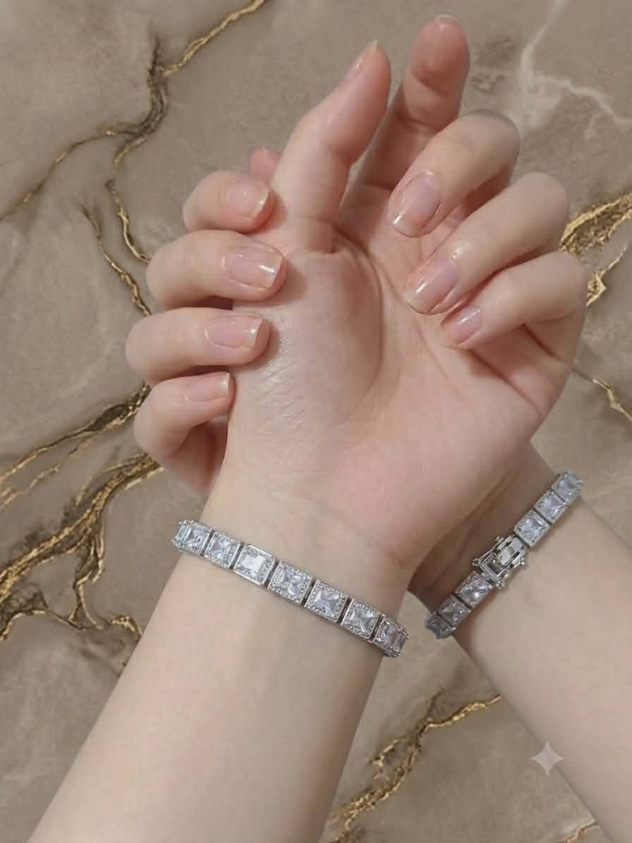 يوجد اكسسوارات فول كواليتي جودة عالية طلاء ثابت جملة و مفرد تواصلوا و اتساب ***********
