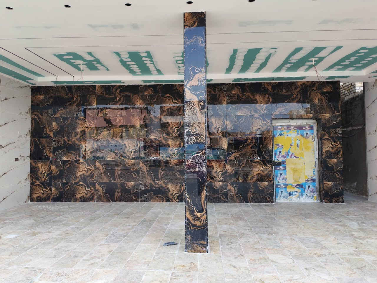 خلفه سيراميك لوح مرمر شغل درجه اولئ يرضه الله بي مثل ماشوف متفرغ حاله 
*********** بي واتساب مكاني نجف
